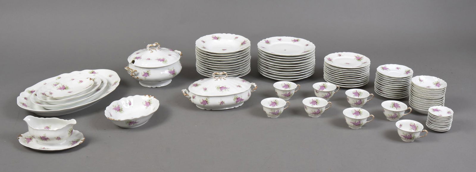Limoges Porcelain Lilac Pattern Dinner Service. (1 of 5)