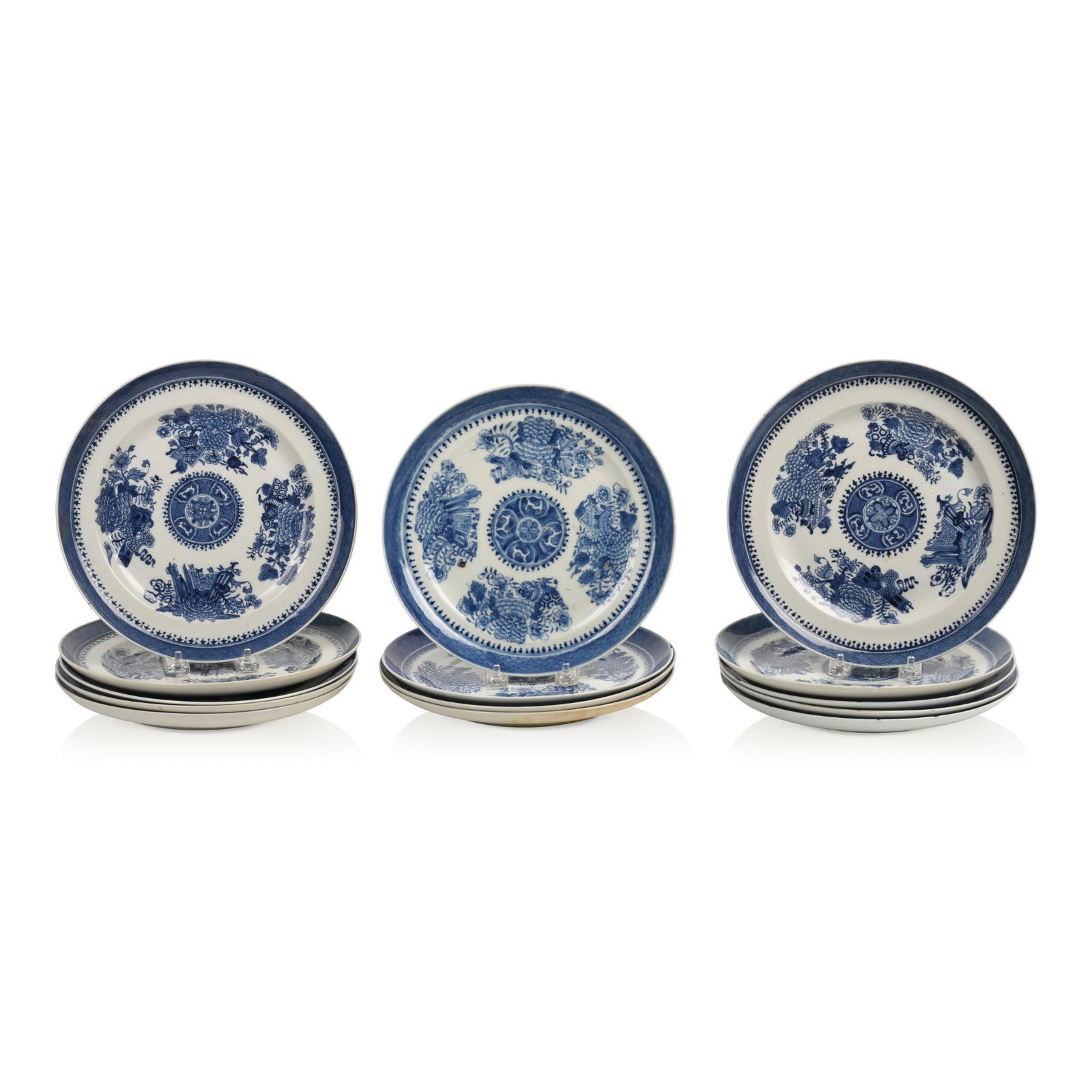 Fourteen Chinese Blue Fitzhugh Plates.: Diameters approximately 9.5 inches. Seven with rim chips, one with hairline crack.