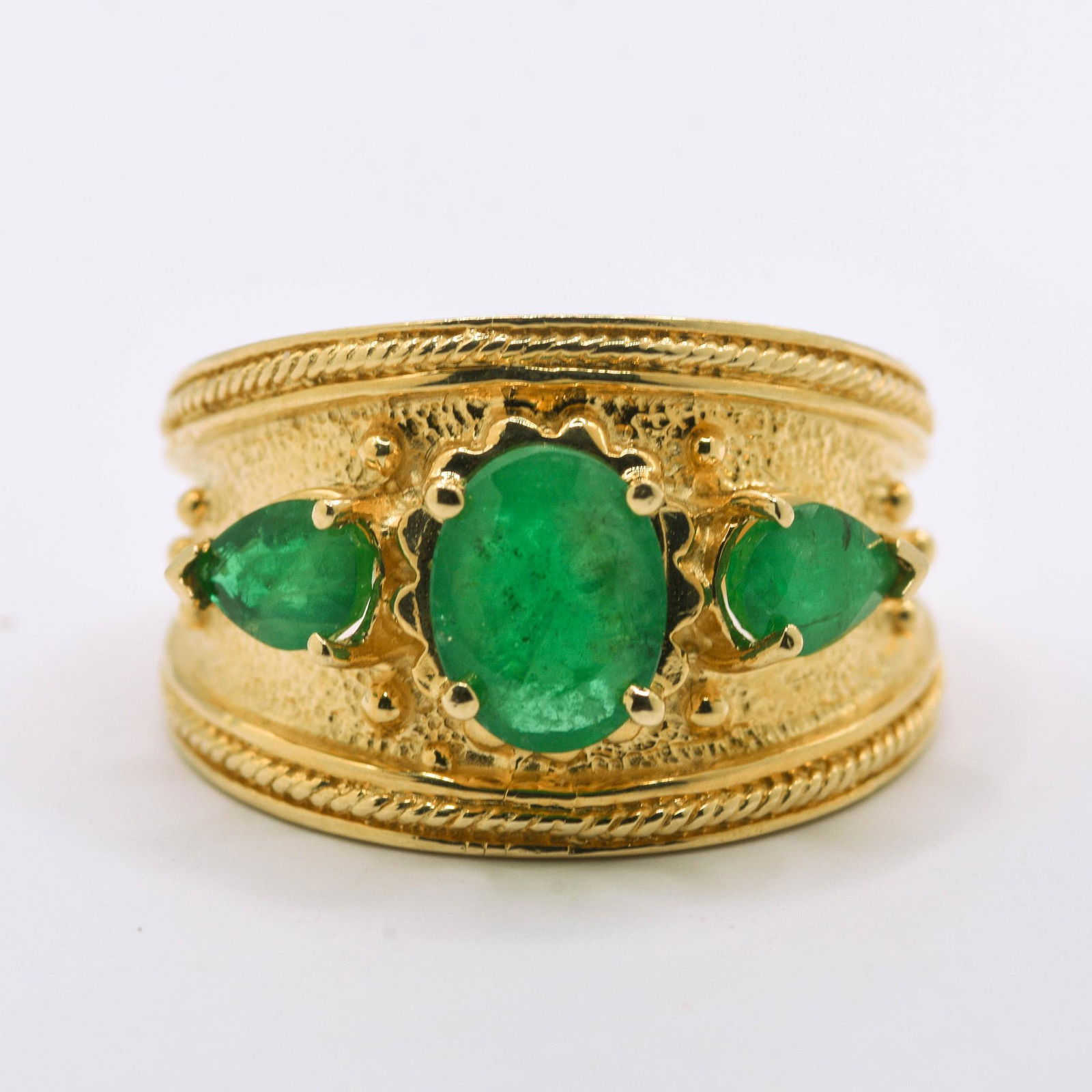 14KY 3 Emerald Ring (1 of 2)