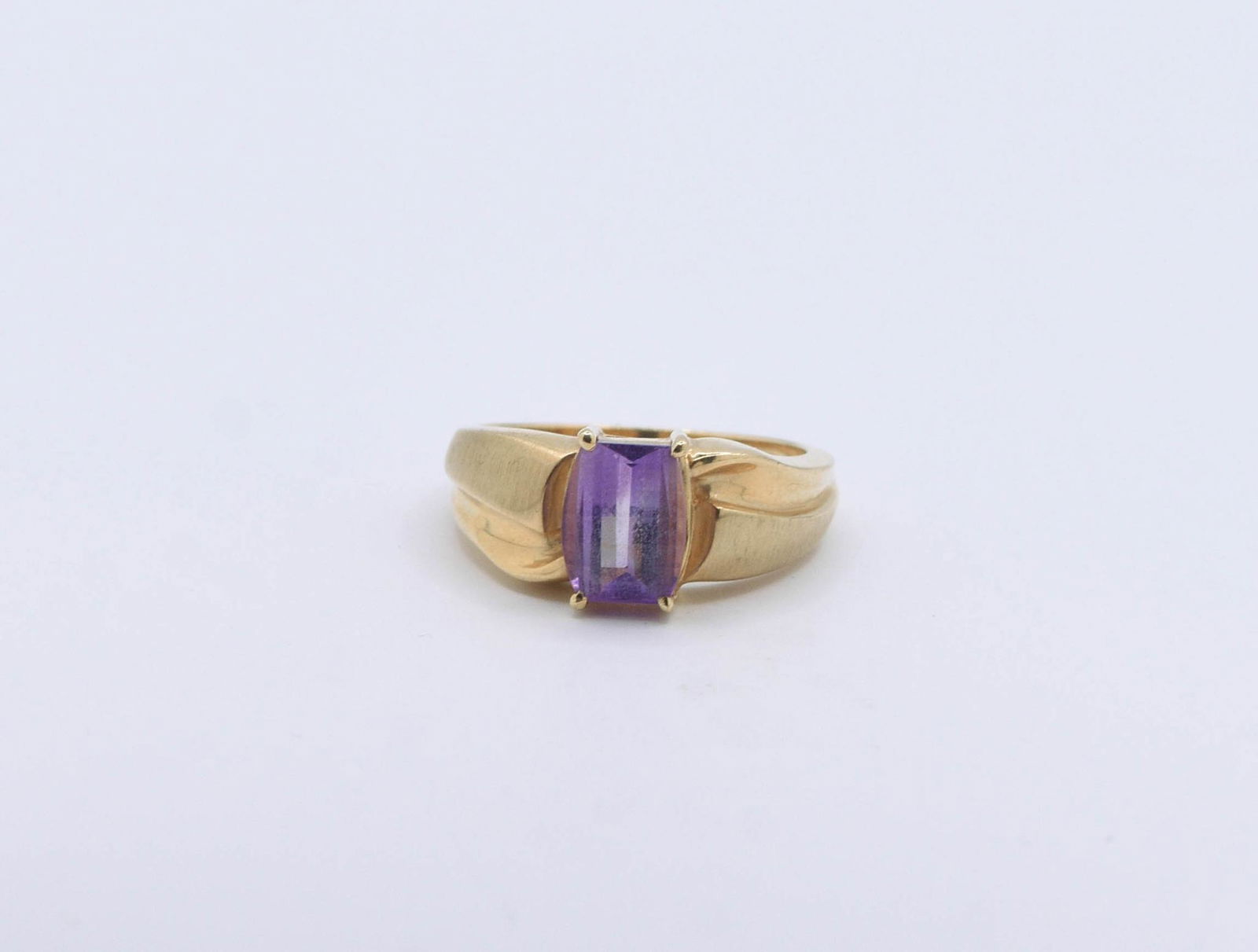 10K Yellow Gold Amethyst Ring (1 of 1)