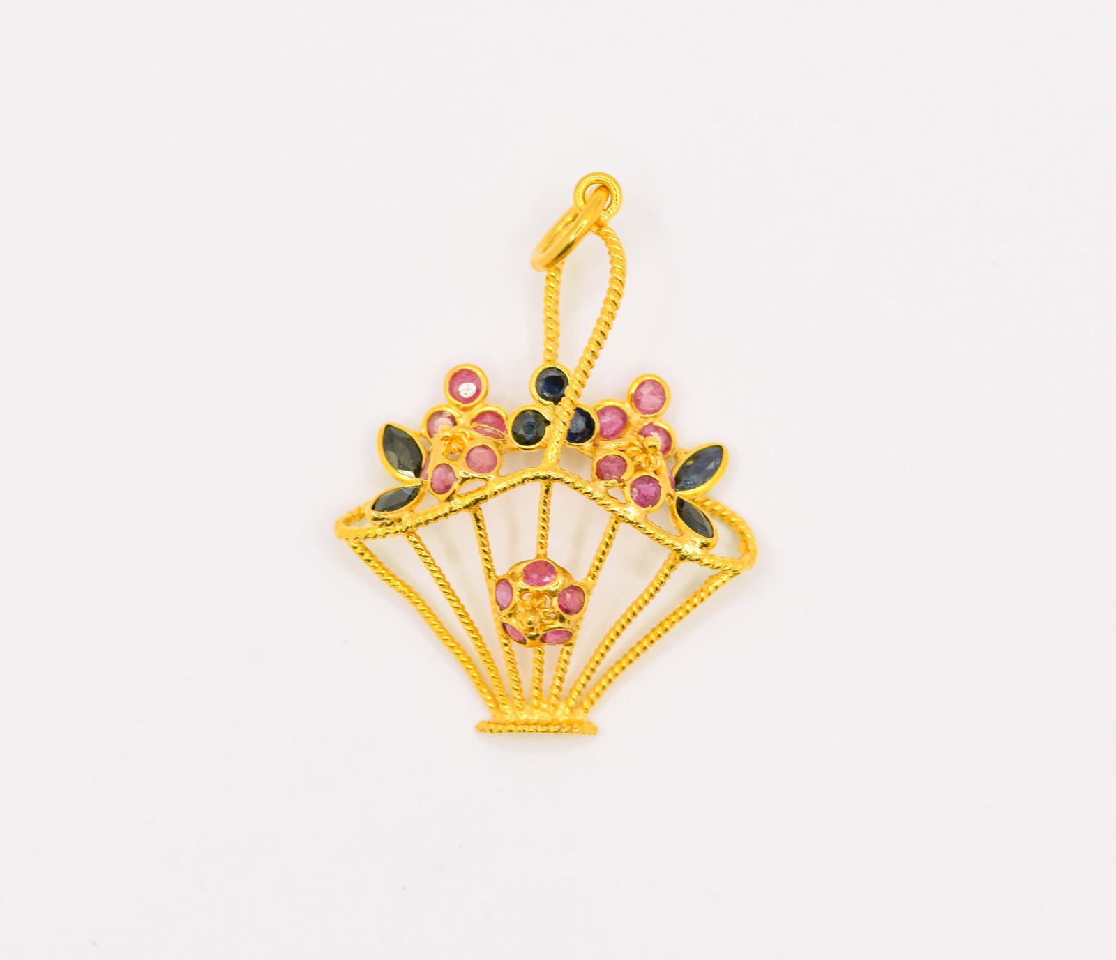 10K Basket of Flowers Pendant (1 of 1)