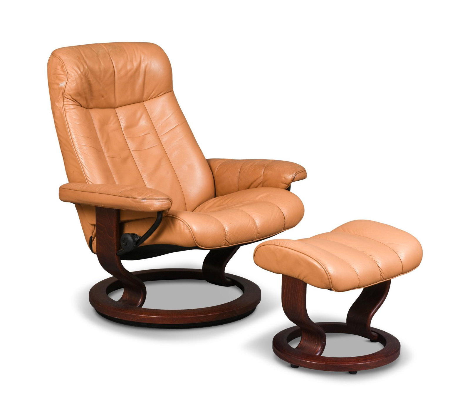 Ekornes Stressless Leather Arm Chair & Foot Rest: In tan leather, excellent condition.