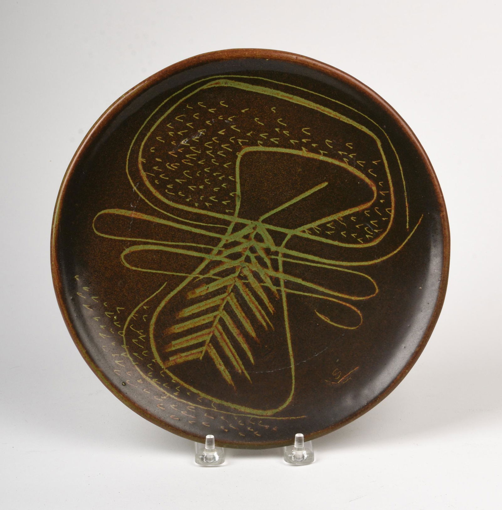 1950s Plate by Design Technics.: Possibly an experimental design, diameter 10 inches. Signed by the artist and stamped on the back.