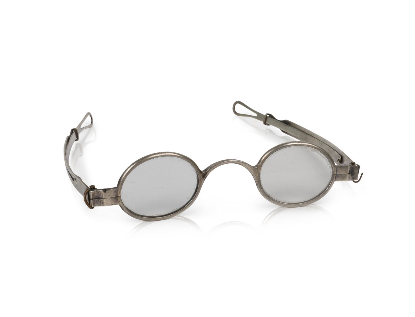 Dimond Chandler and Edmund Darrow Coin Silver Spectacles.: New York City c. 1830, signed â€œChandler / E. Darrow / NY”, replaced hinge pins. Length 4.5 inches.