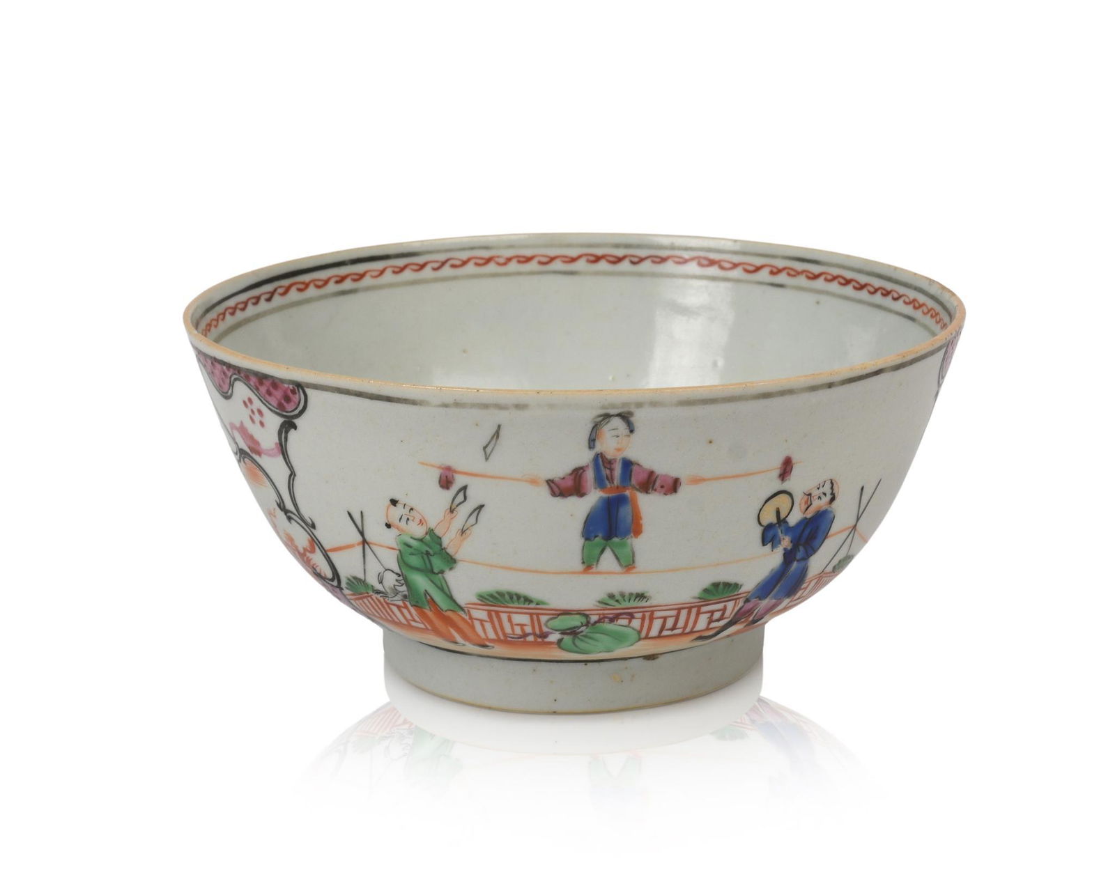 Chinese Export Porcelain Acrobat Pattern Bowl. (1 of 5)