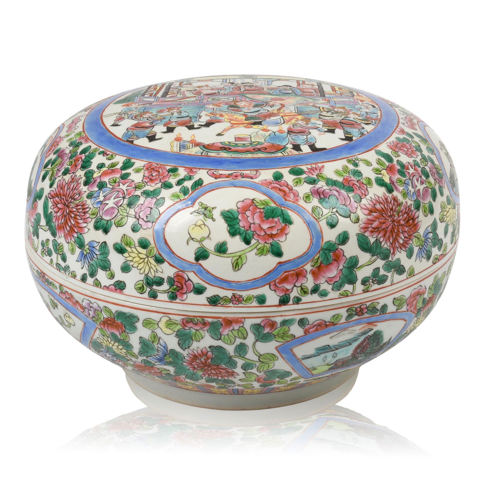 Large Chinese Famille Roase Lidded Bowl. (1 of 5)