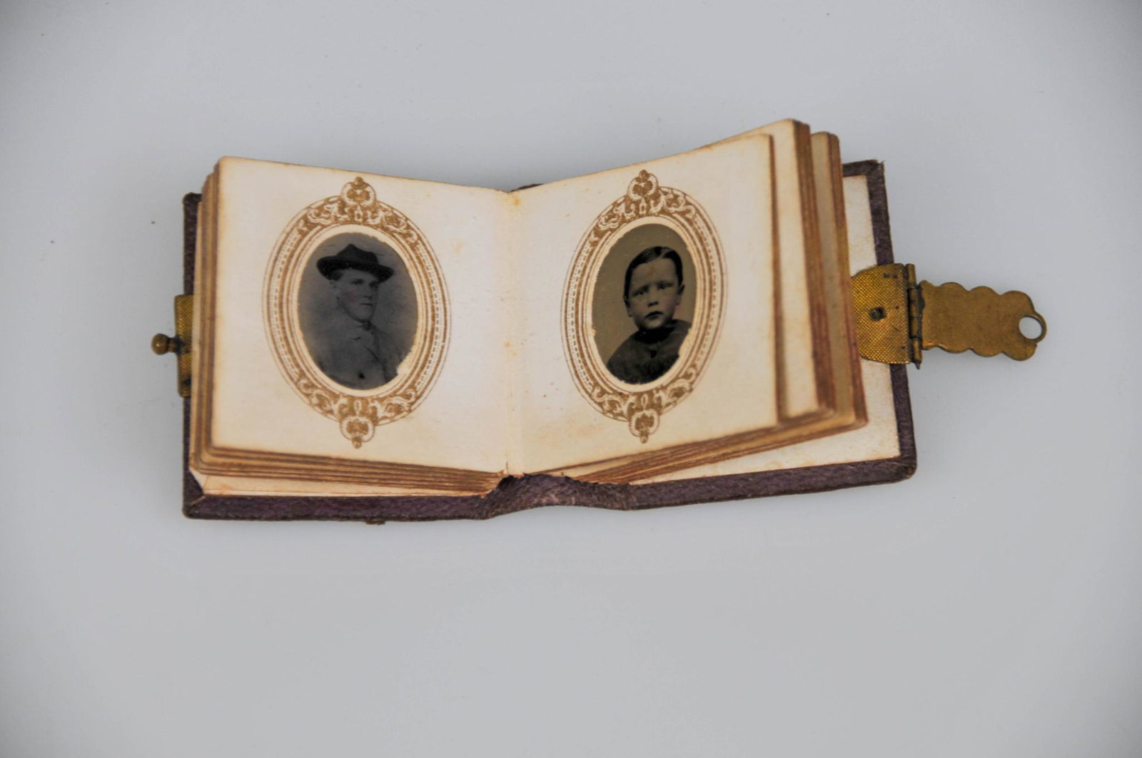 ANTIQUE MINIATURE TINTYPE ALBUM 24 TINTYPES: Fair condition overall