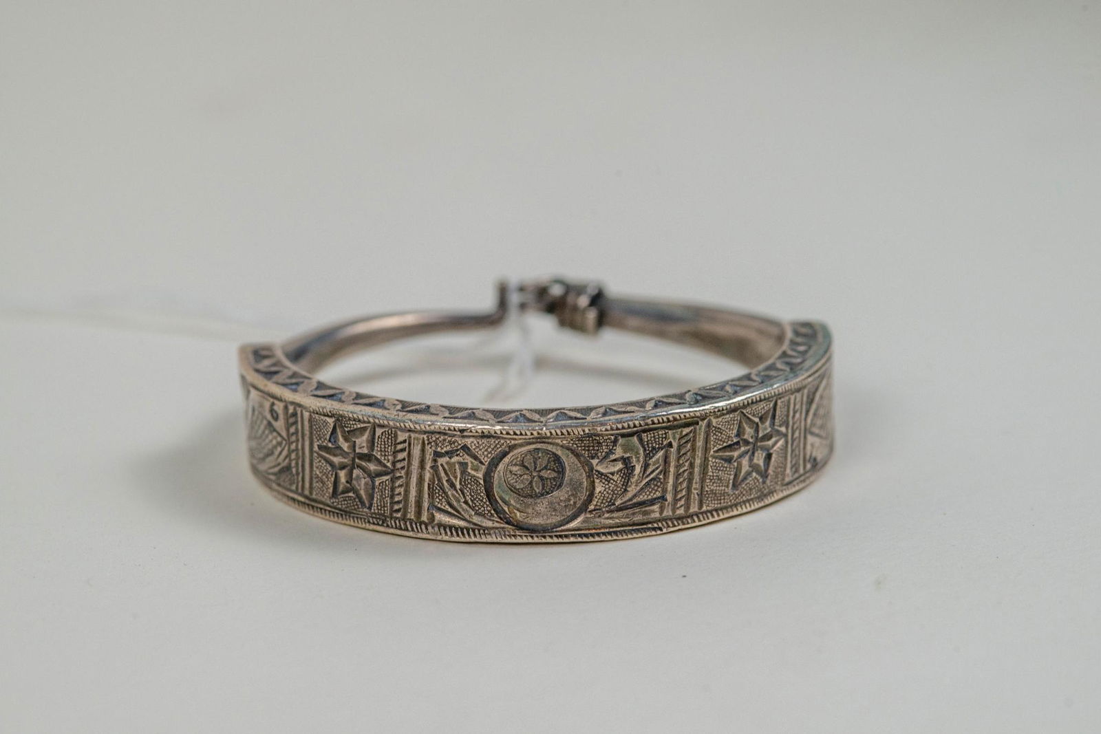ANTIQUE STERLING SILVER LIBYAN BERBER TEMPORAL EARRING BRACELET (1 of 4)