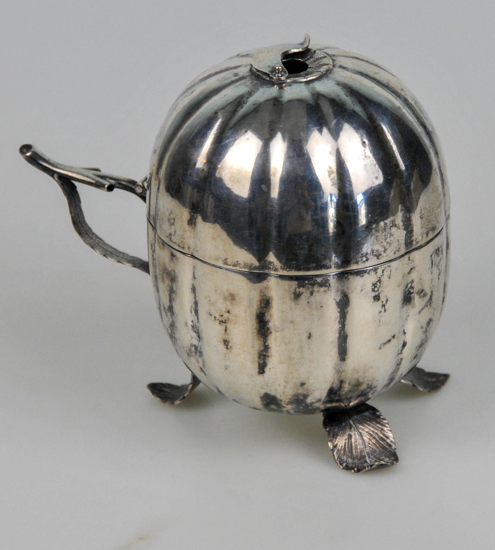 EXTREMELY RARE HANAU SILVER PUMPKIN GOURD YARD STRING DISPENSER HOLDER (1 of 8)