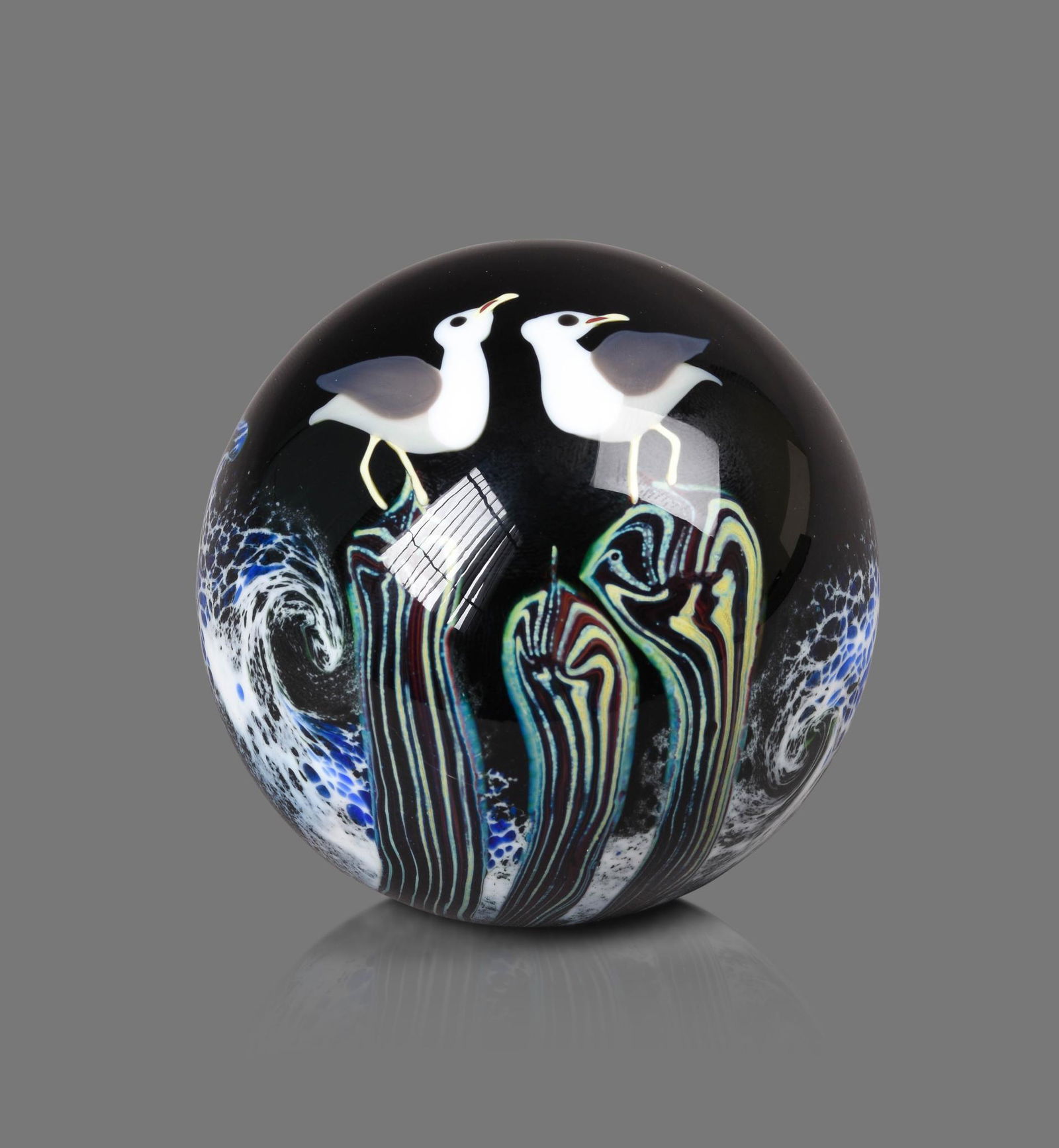 Orient and Flume Seagull Paperweight. (1 of 2)