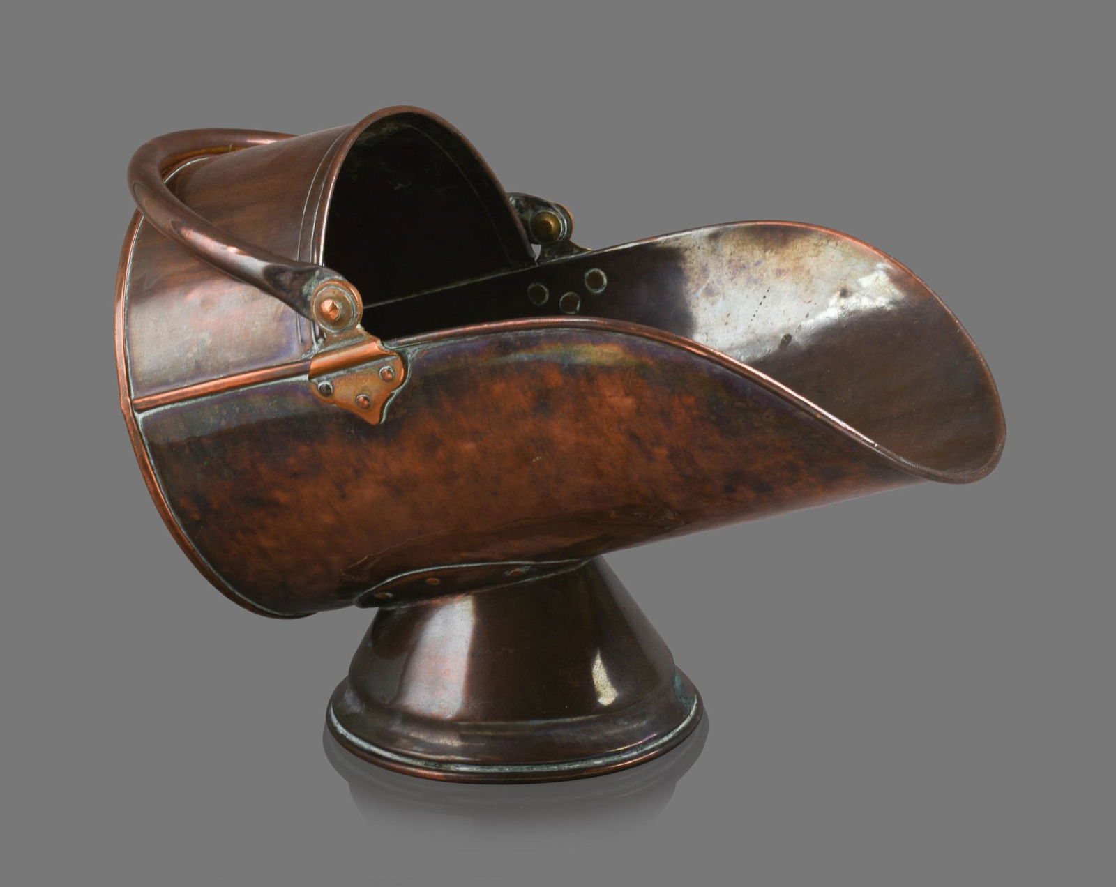 Army & Navy Co-Operative Society Copper Coal Scuttle. (1 of 5)