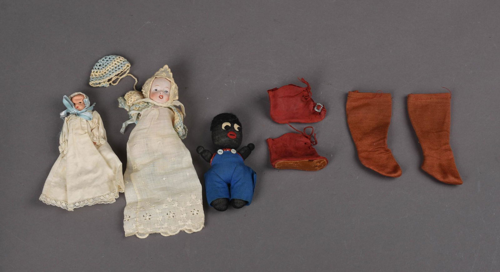 Two Miniature Nippon Bisque Dolls. (1 of 3)