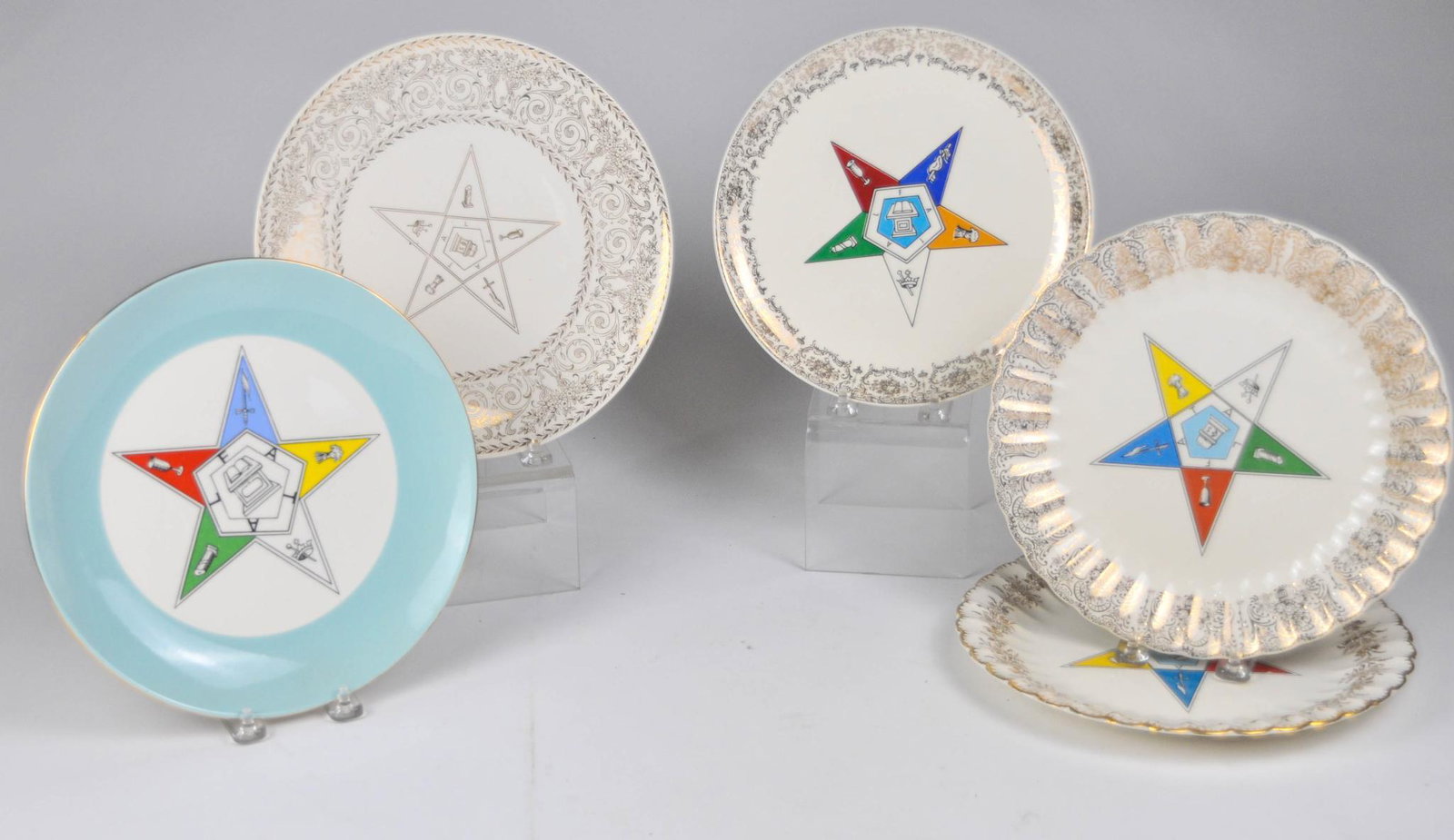 Five Masonic Order of the Eastern Star Plates.: Diameters 9.25 and 10 inches.