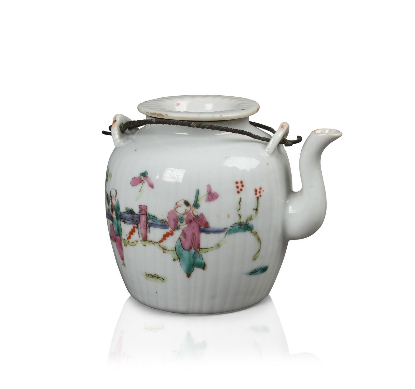 Chinese Famille Rose Teapot. (1 of 5)