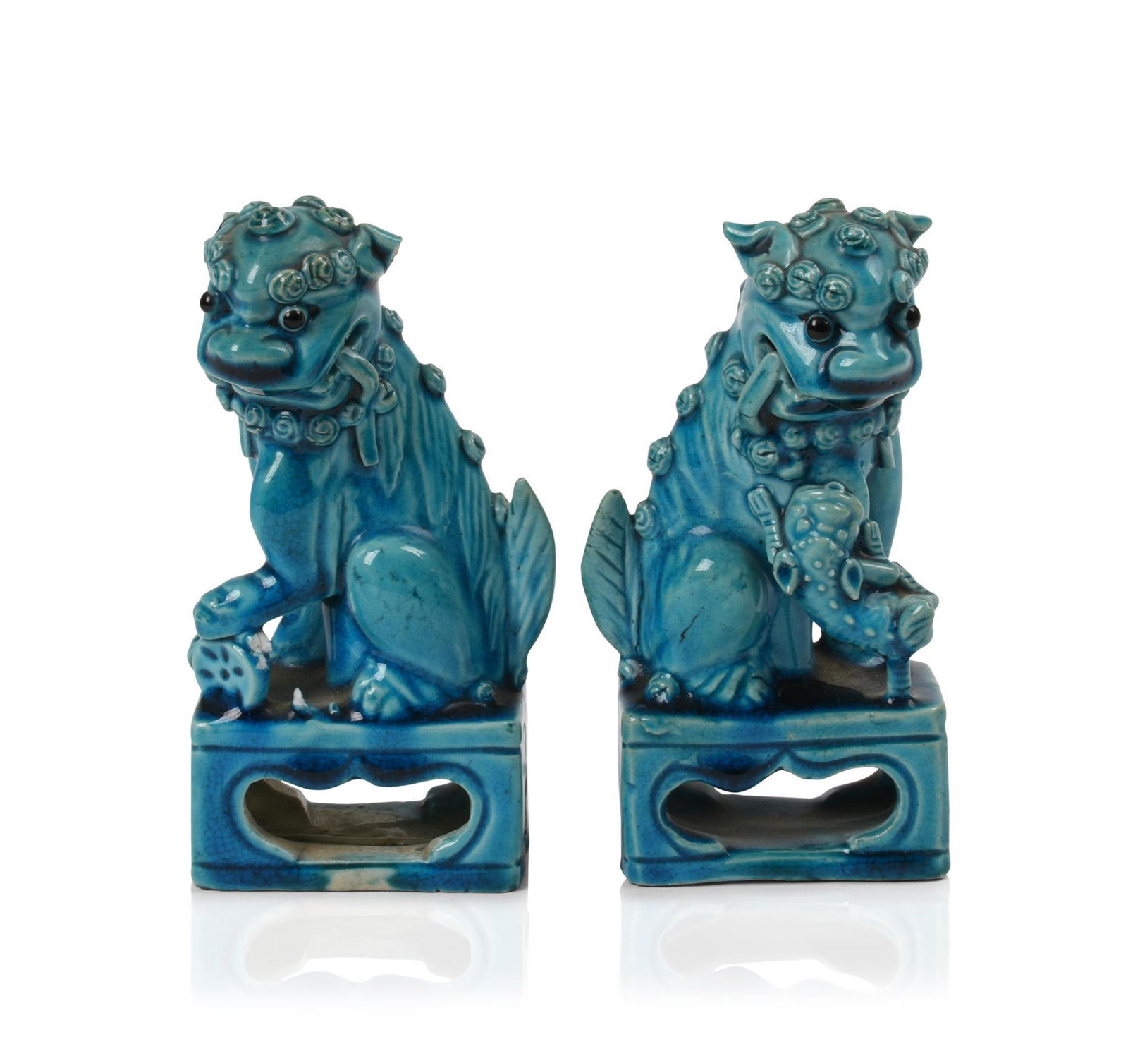Pair of Chinese Porcelain Foo Dogs. (1 of 5)