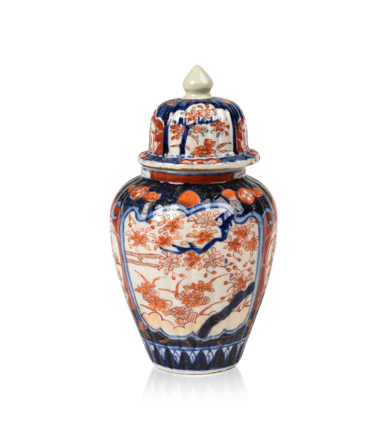 Japanese Imari Lidded Jar. (1 of 5)