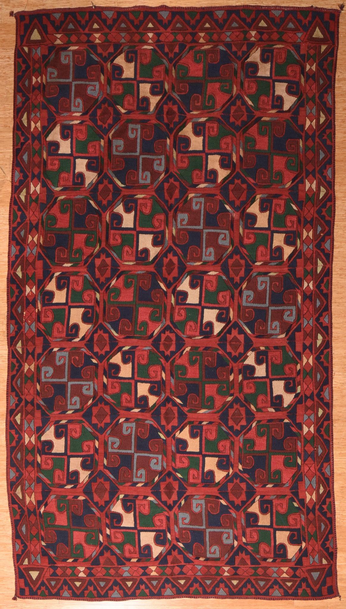Large Woven Oriental Carpet. (1 of 4)