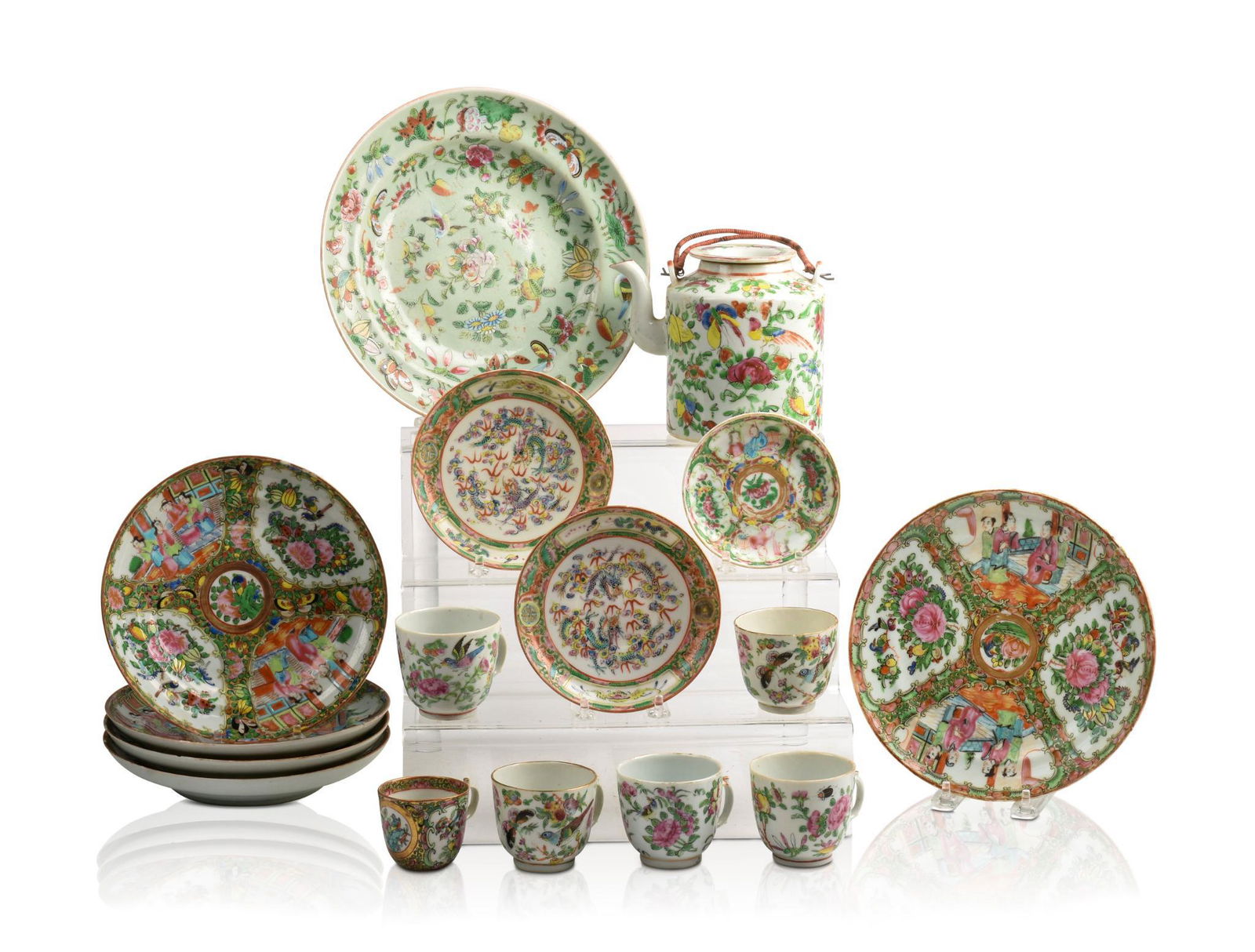 Sixteen Pieces of Chinese Export Porcelain. (1 of 4)