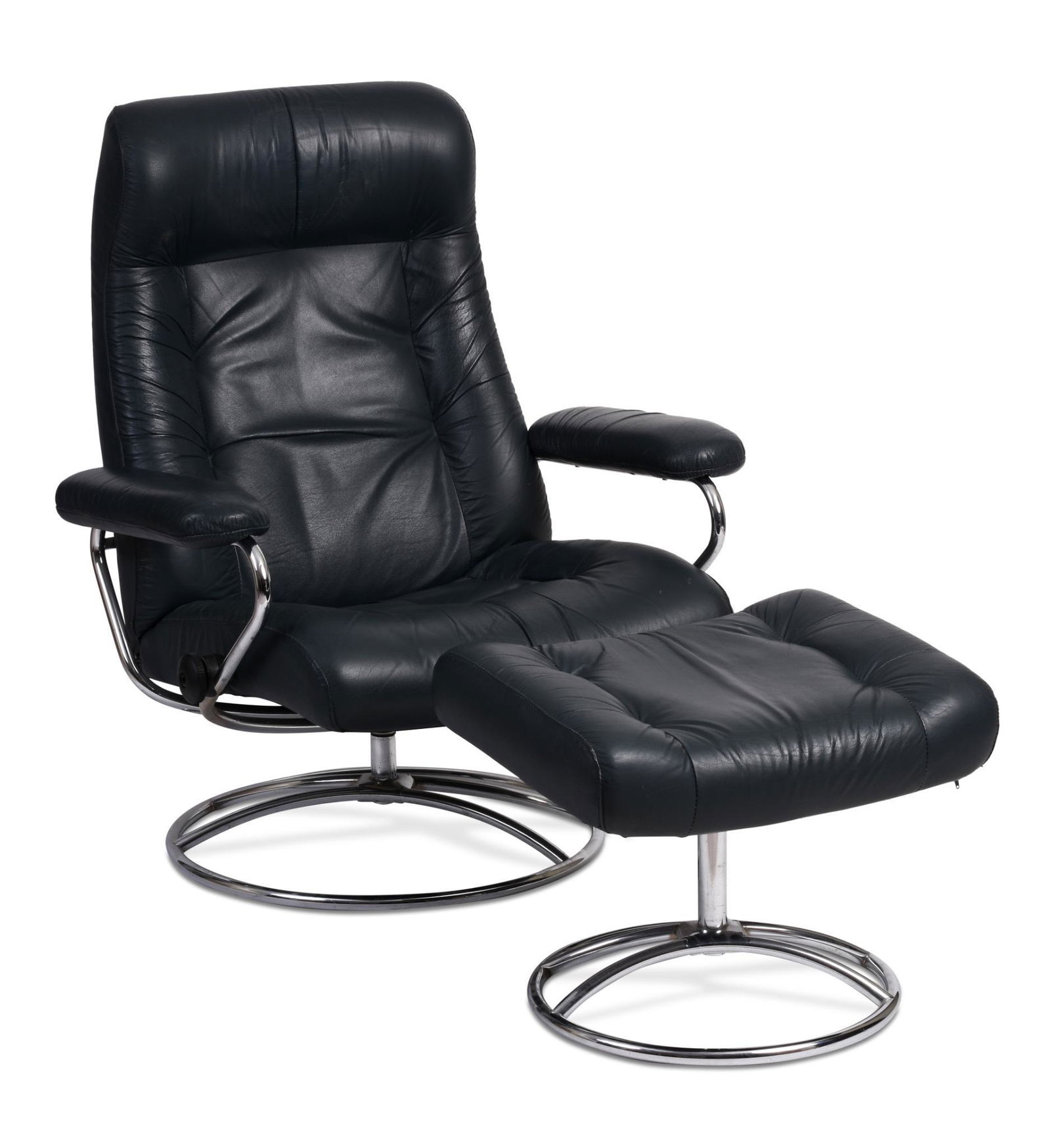 Vintage Ekornes Blue Leather Stressless Recliner and Ottoman.: Seat height 16 inches, very good vintage condition, slight surface scuffing.