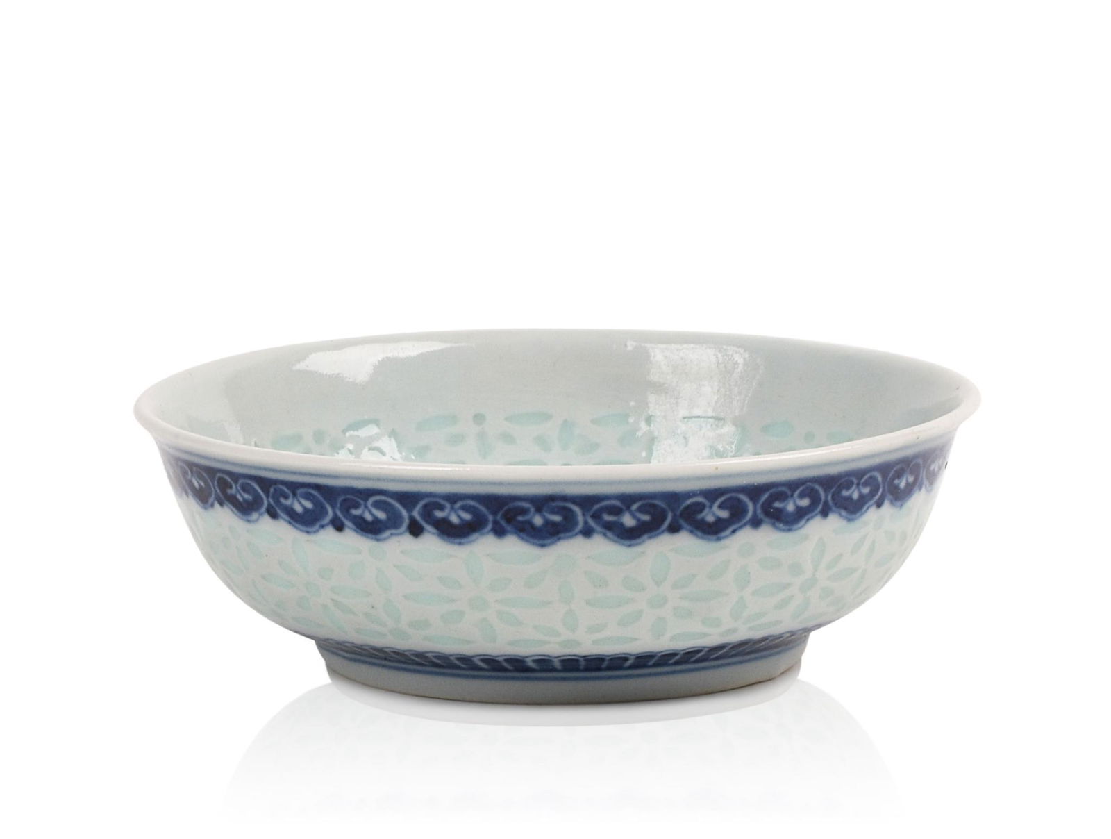 Chinese Blue and White Porcelain Rice Pattern Bowl. (1 of 4)