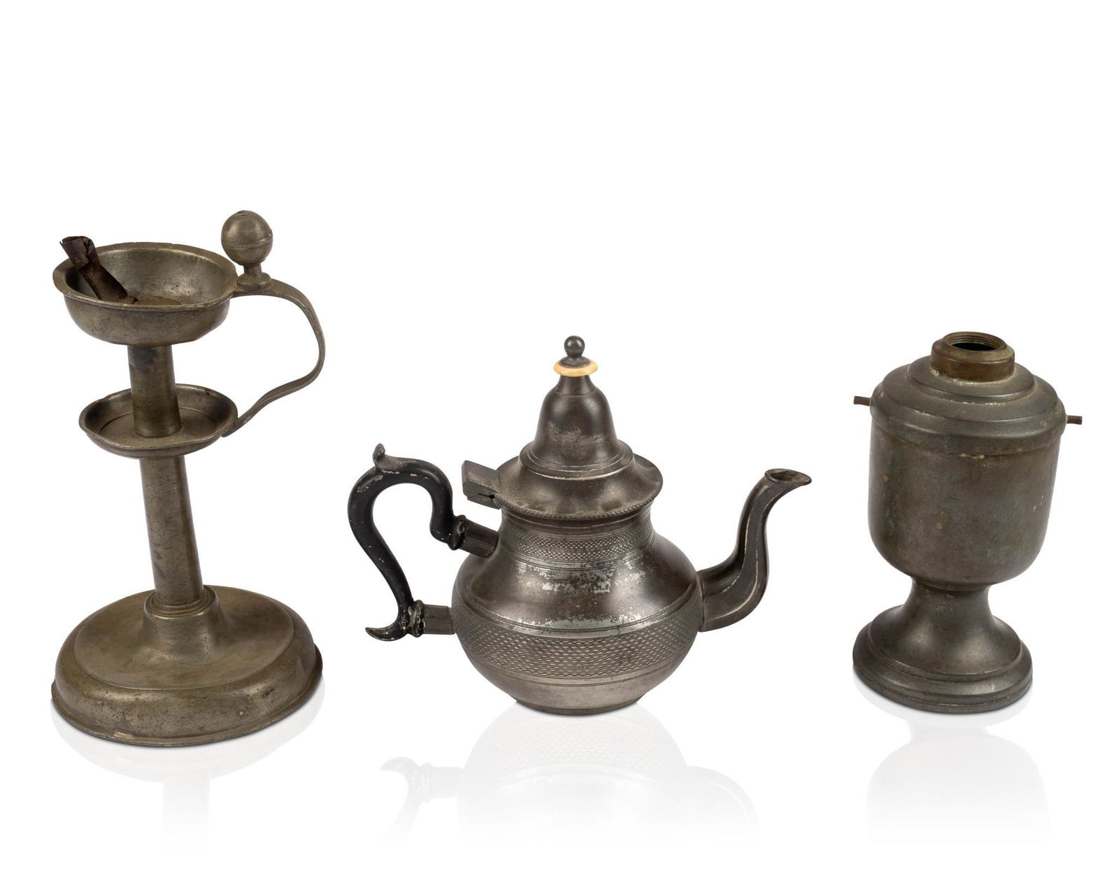 18TH CENTURY PEWTER LAMP. (1 of 4)