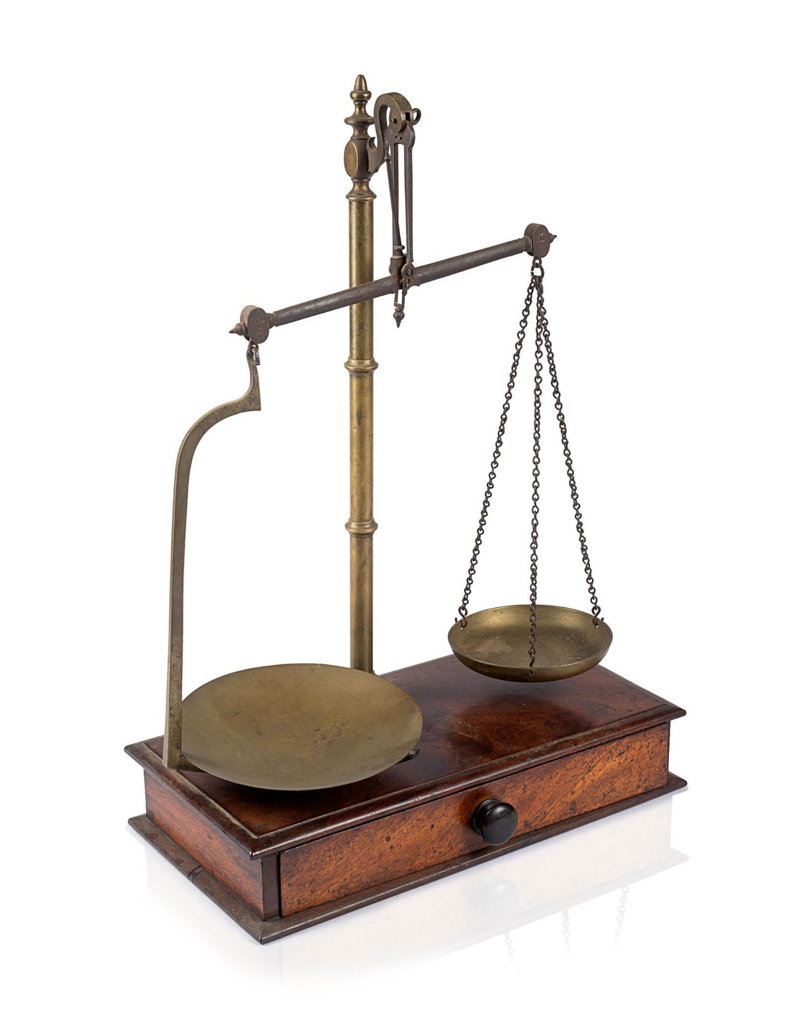 18TH CENTURY. BRASS SCALES. (1 of 3)