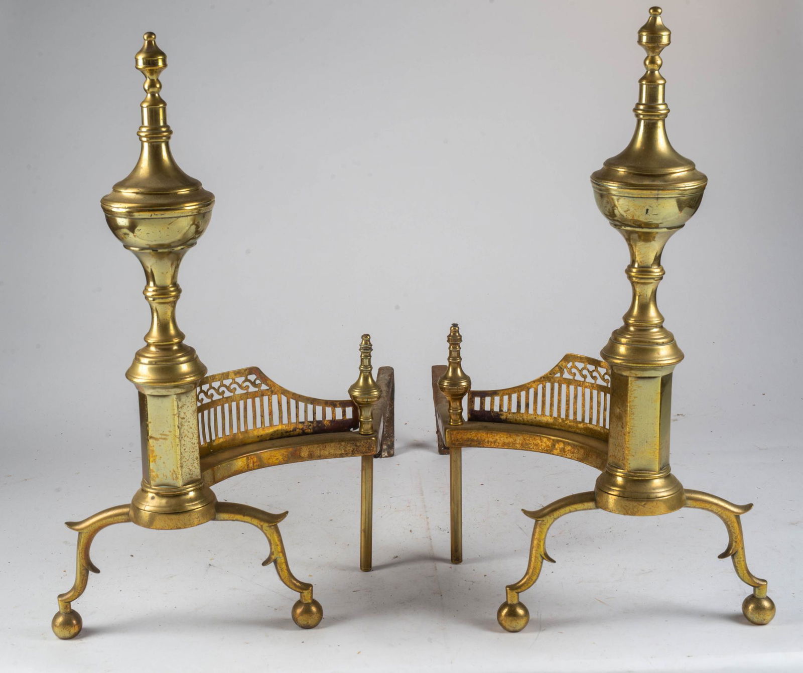 PAIR FEDERAL URN TOP BRASS ANDIRONS (1 of 3)