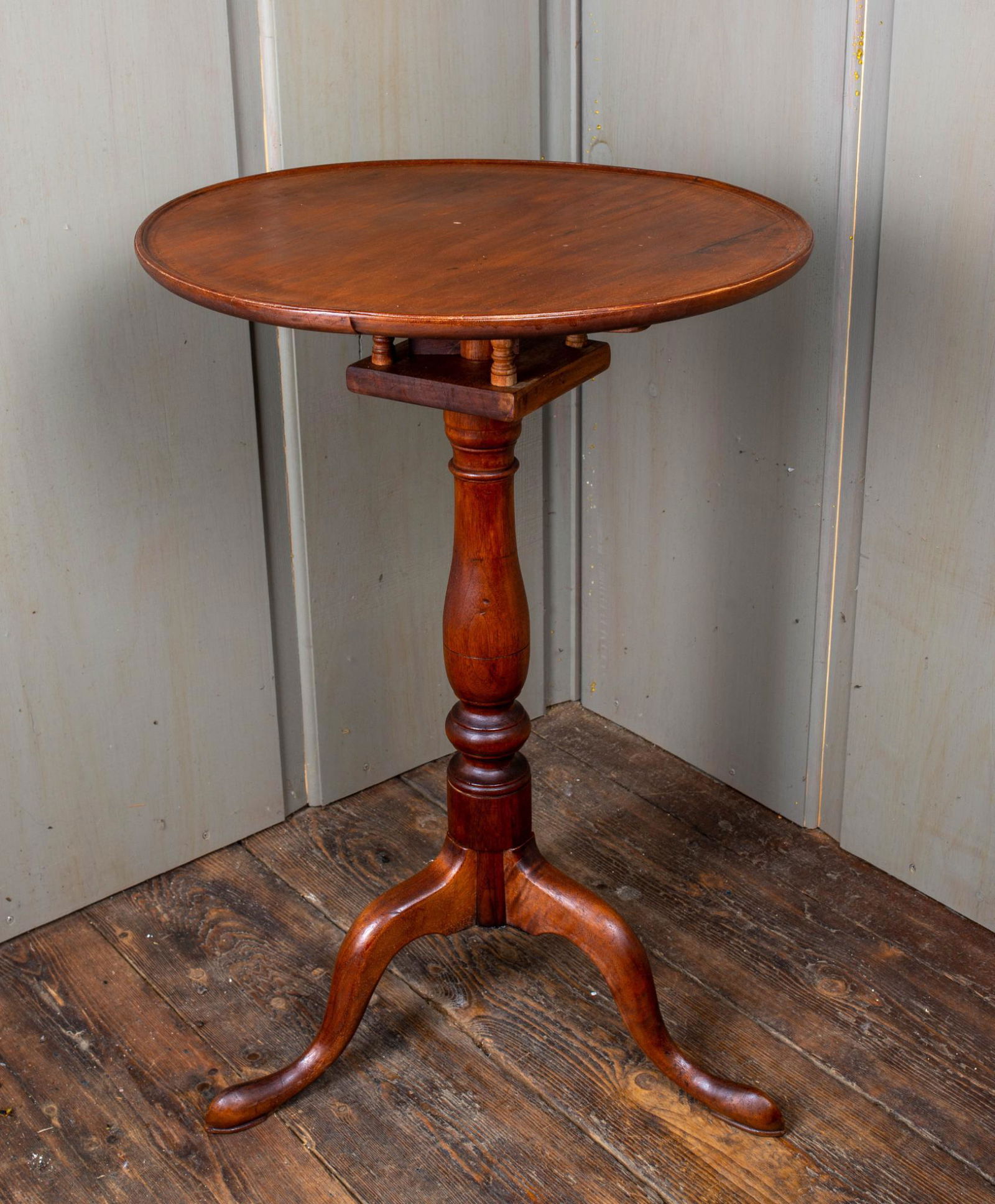 18TH C. WALNUT TILT TOP BIRD CAGE CANDLE STAND (1 of 3)