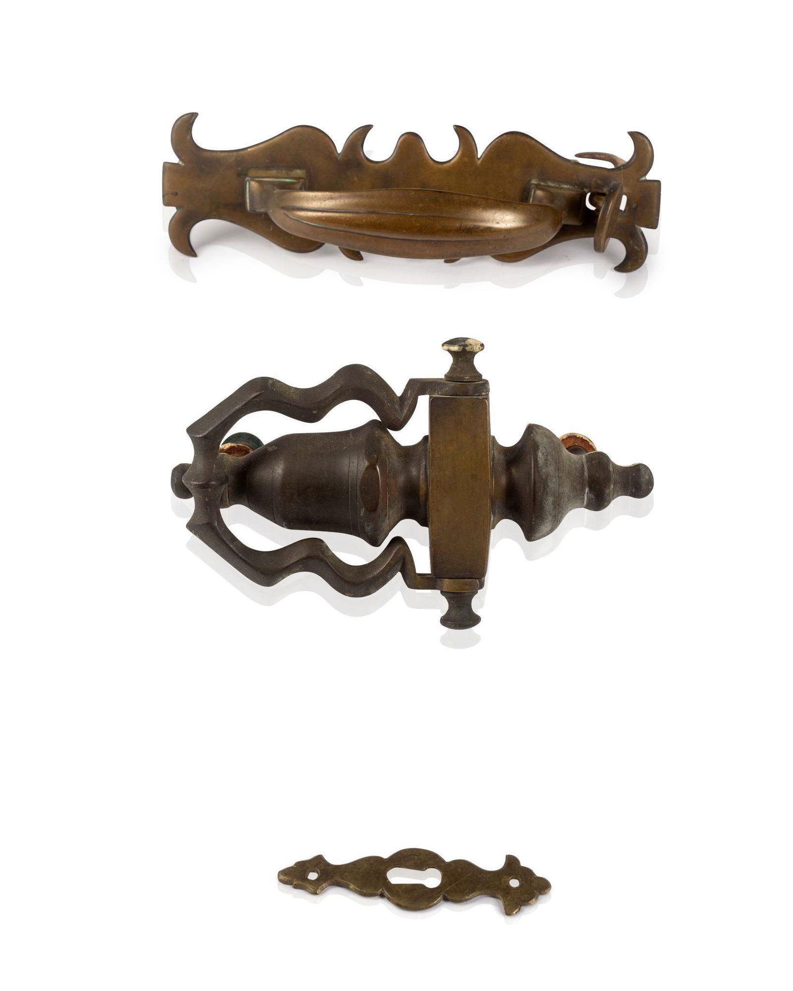 18TH CENTURY BRASS DOOR HARDWARE. (1 of 2)
