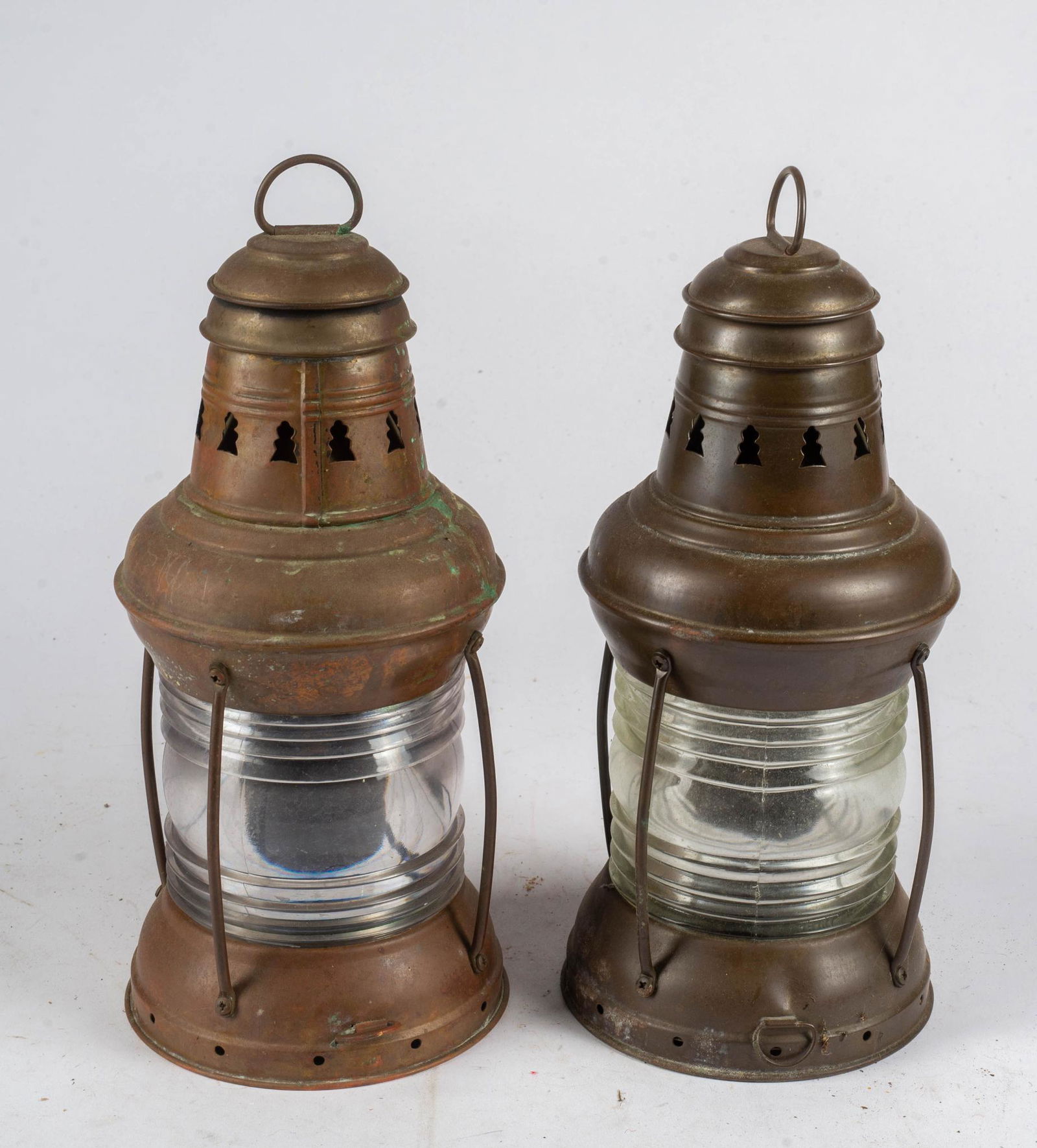 PAIR OF COPPER SHIP'S LANTERNS (1 of 3)