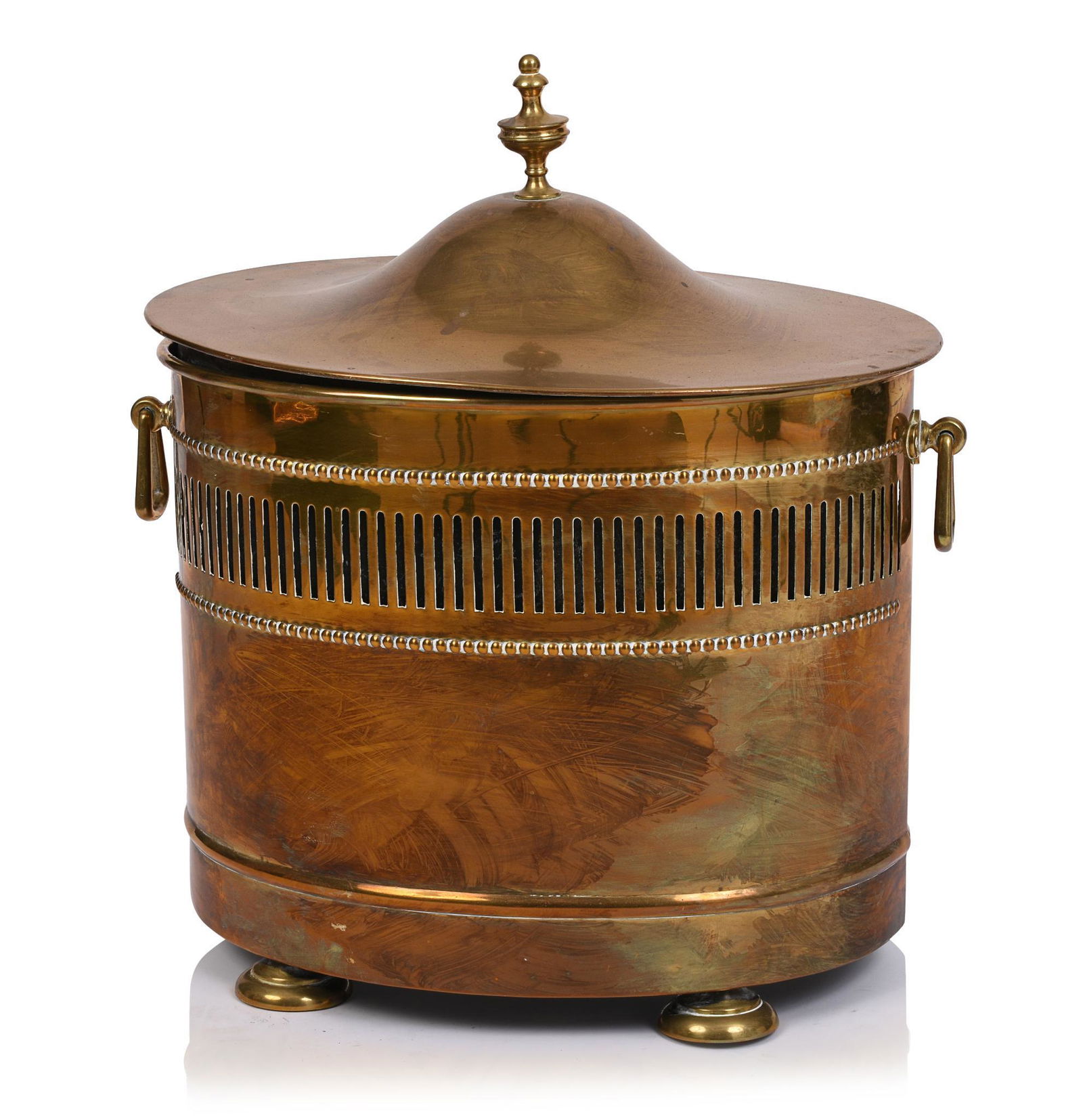 Antique Brass Coal Scuttle. (1 of 4)