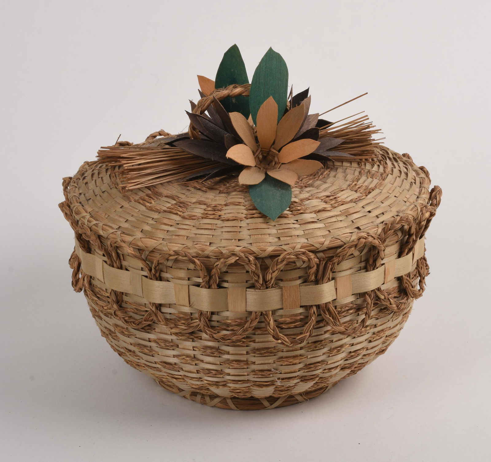 Molly Neptune Gardner Wabanaki Woven Sewing Basket (1 of 7)