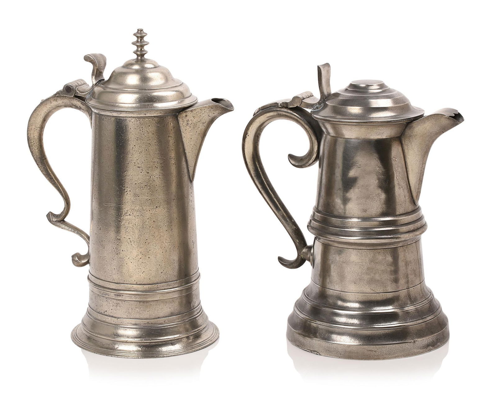 Two American Pewter Flagons (1 of 5)