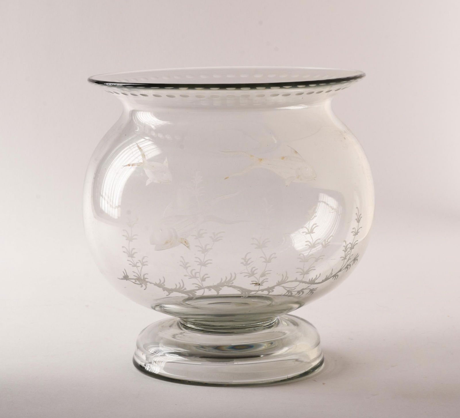 Large Hawkes Crystal Bowl With Fish Decoration. (1 of 4)