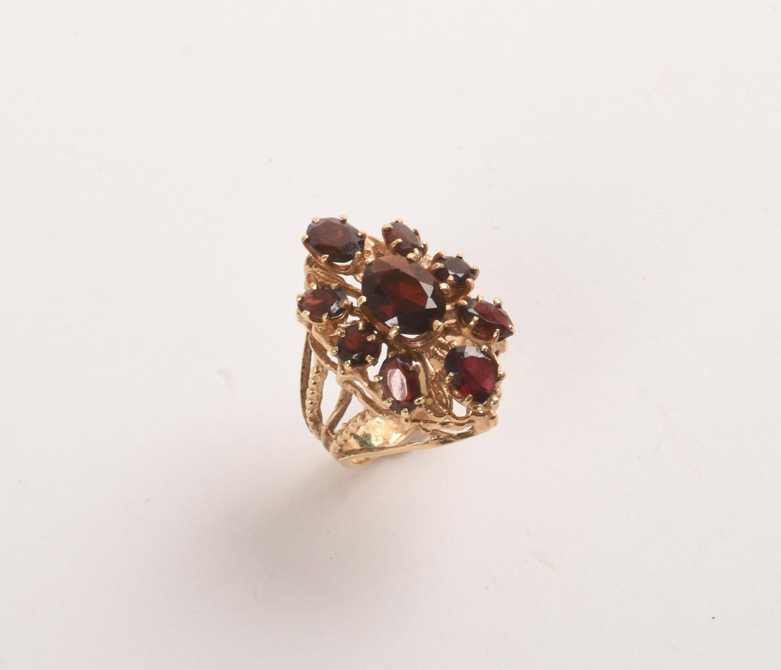 14K Gold and Imitation Ruby Ring.: Size 4, 6 grams.