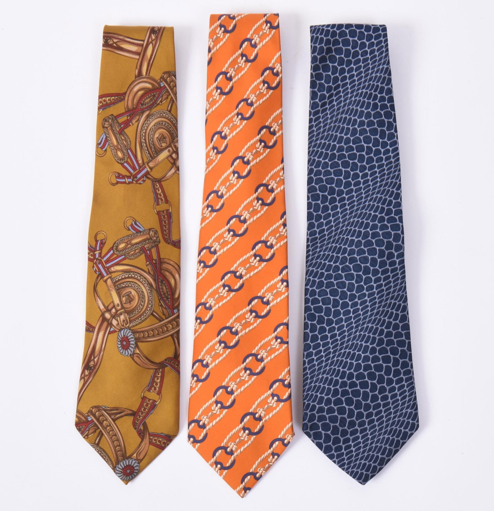 THREE HIGH-END ITALIAN DESIGNER TIES. (1 of 2)
