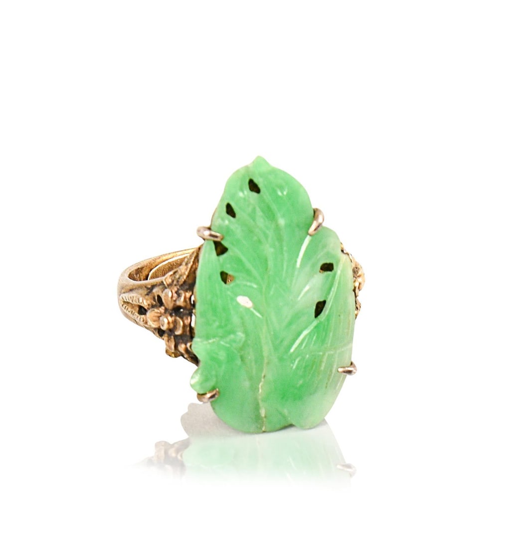 CHINESE GILT SILVER AND CARVED JADE RING (1 of 3)