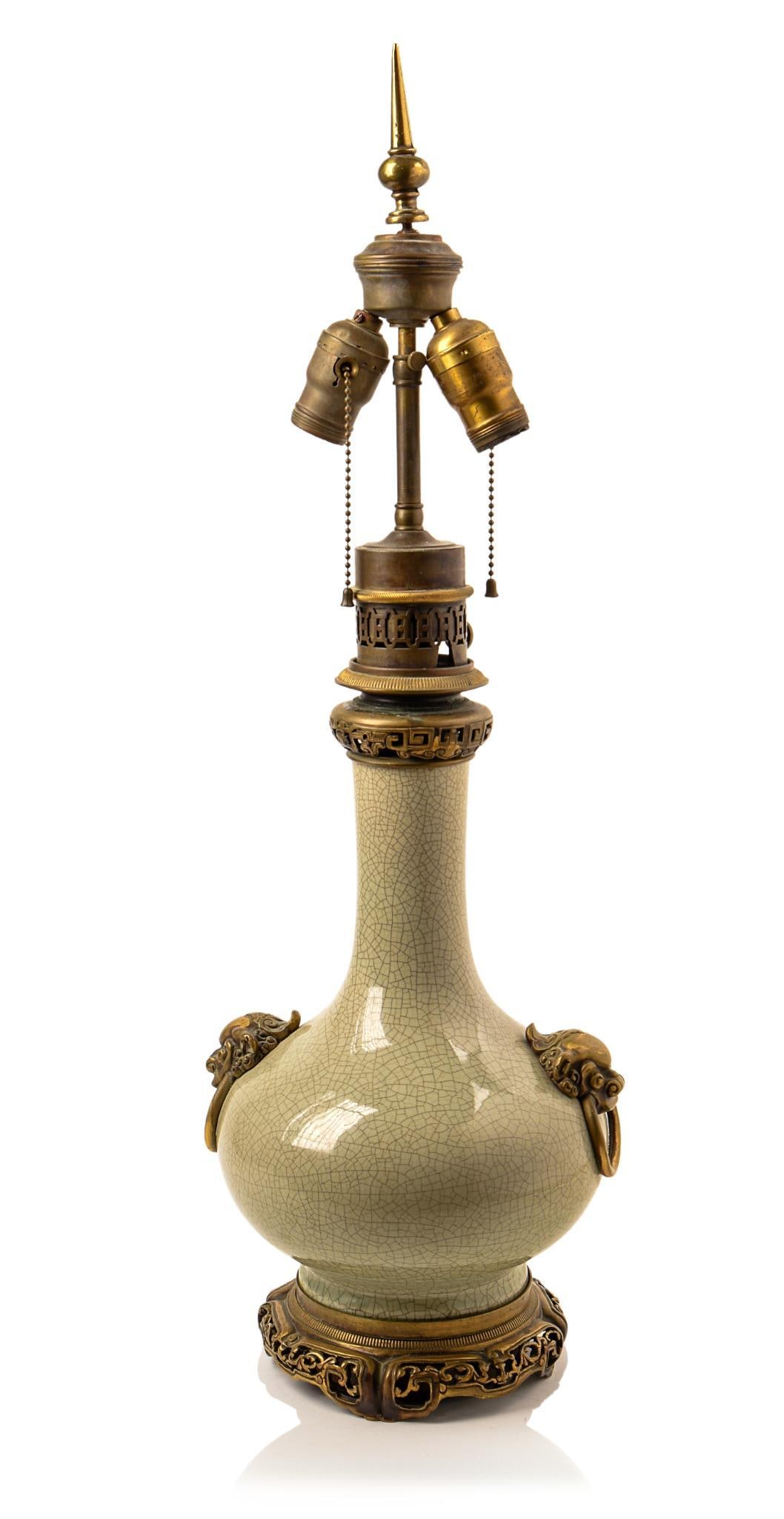 BRONZE MOUNTED PORCELAIN TABLE LAMP. (1 of 4)