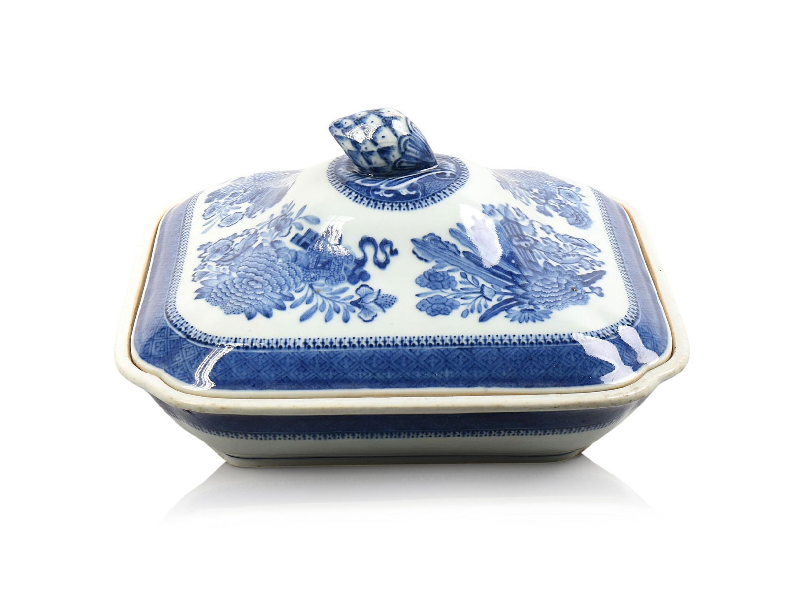 CHINESE EXPORT PORCELAIN COVERED DISH (1 of 6)