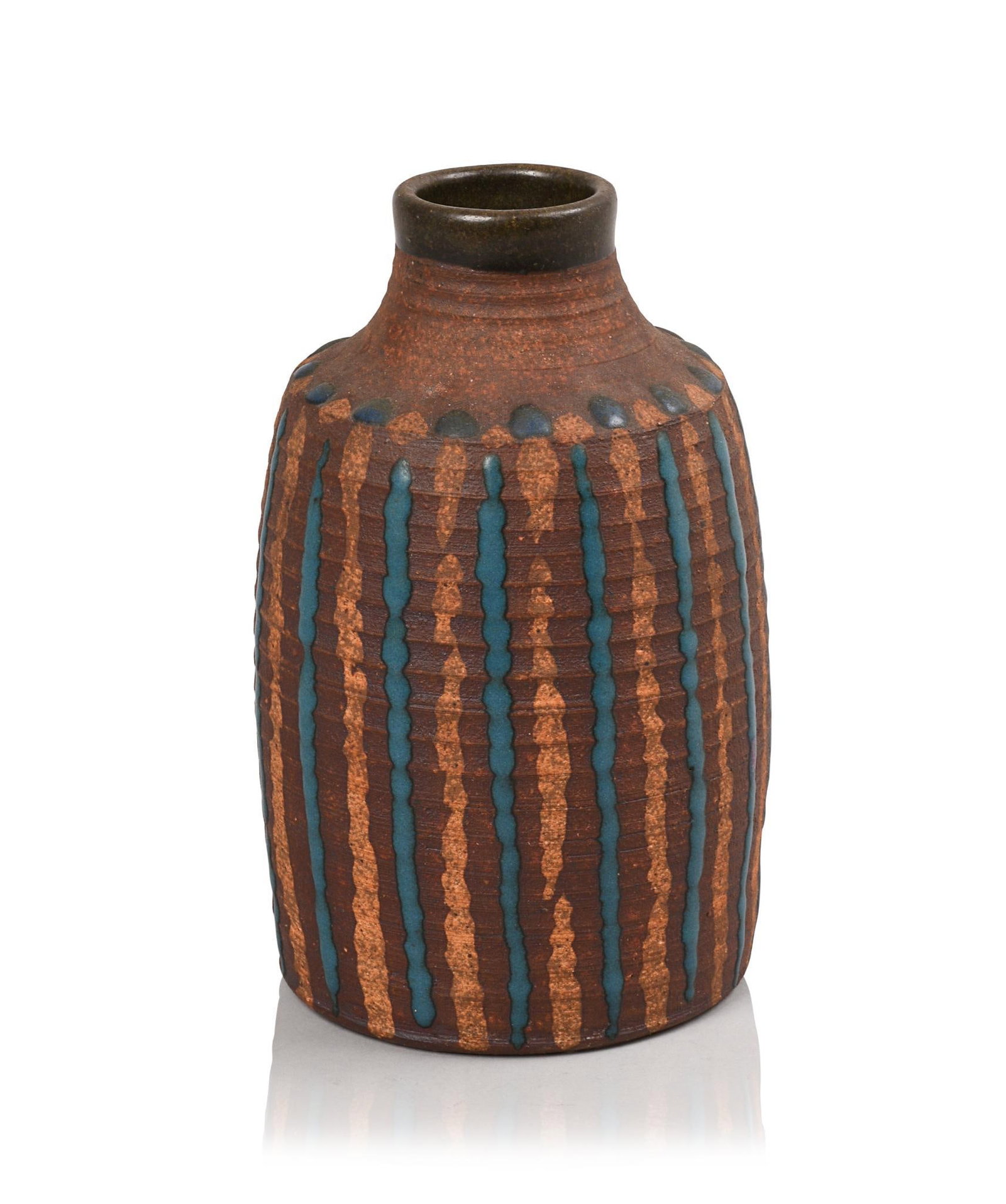 Samuel Calder Studio Pottery Vase.: (California 1916-1991), signed on bottom. Height 6.25 inches, very good condition.