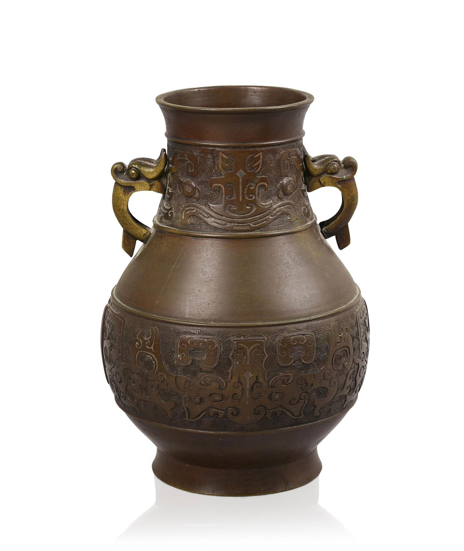 LARGE CHINESE BRONZE VASE. (1 of 6)