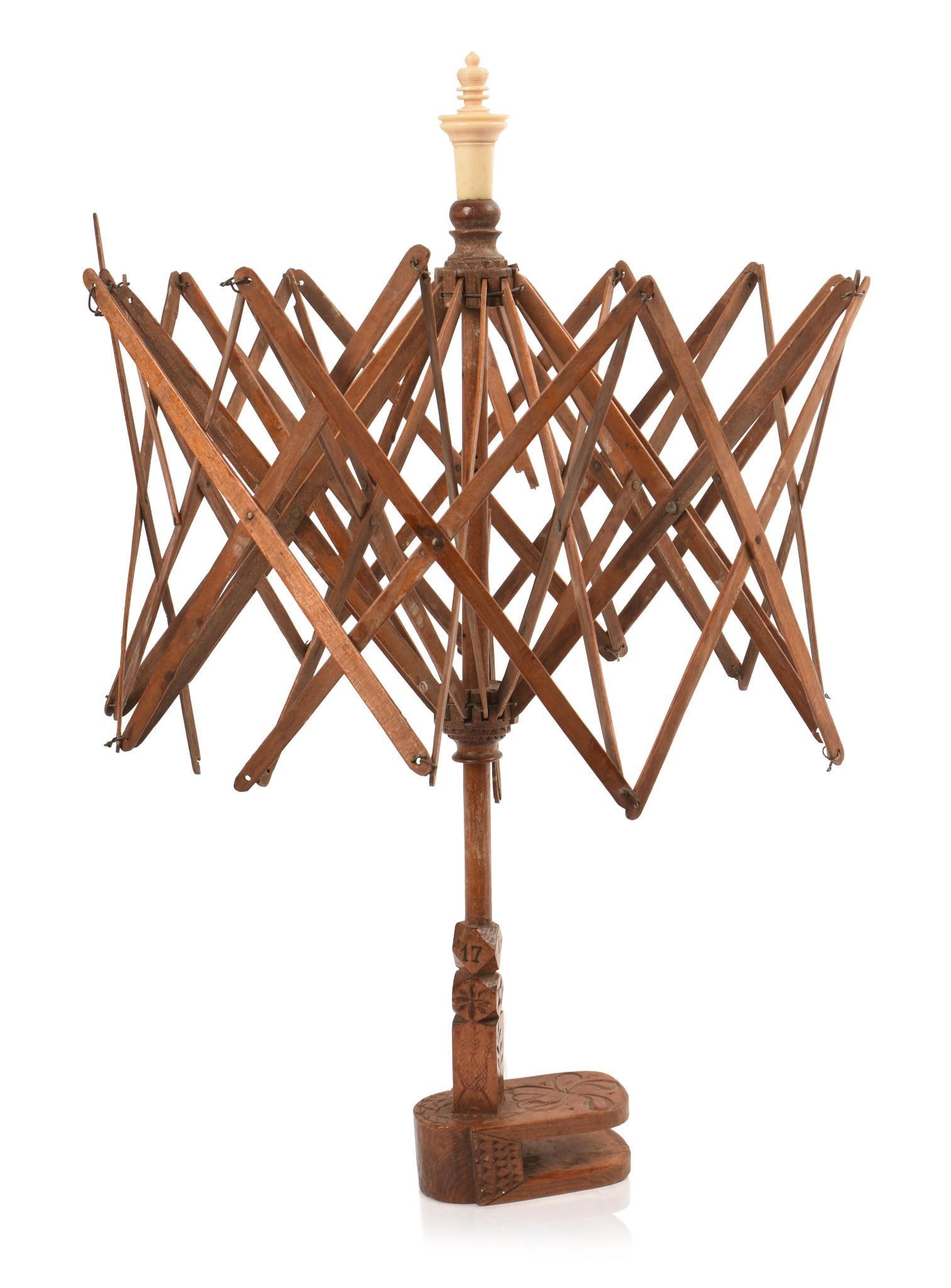 19TH CENTURY WOODEN SWIFT (1 of 6)