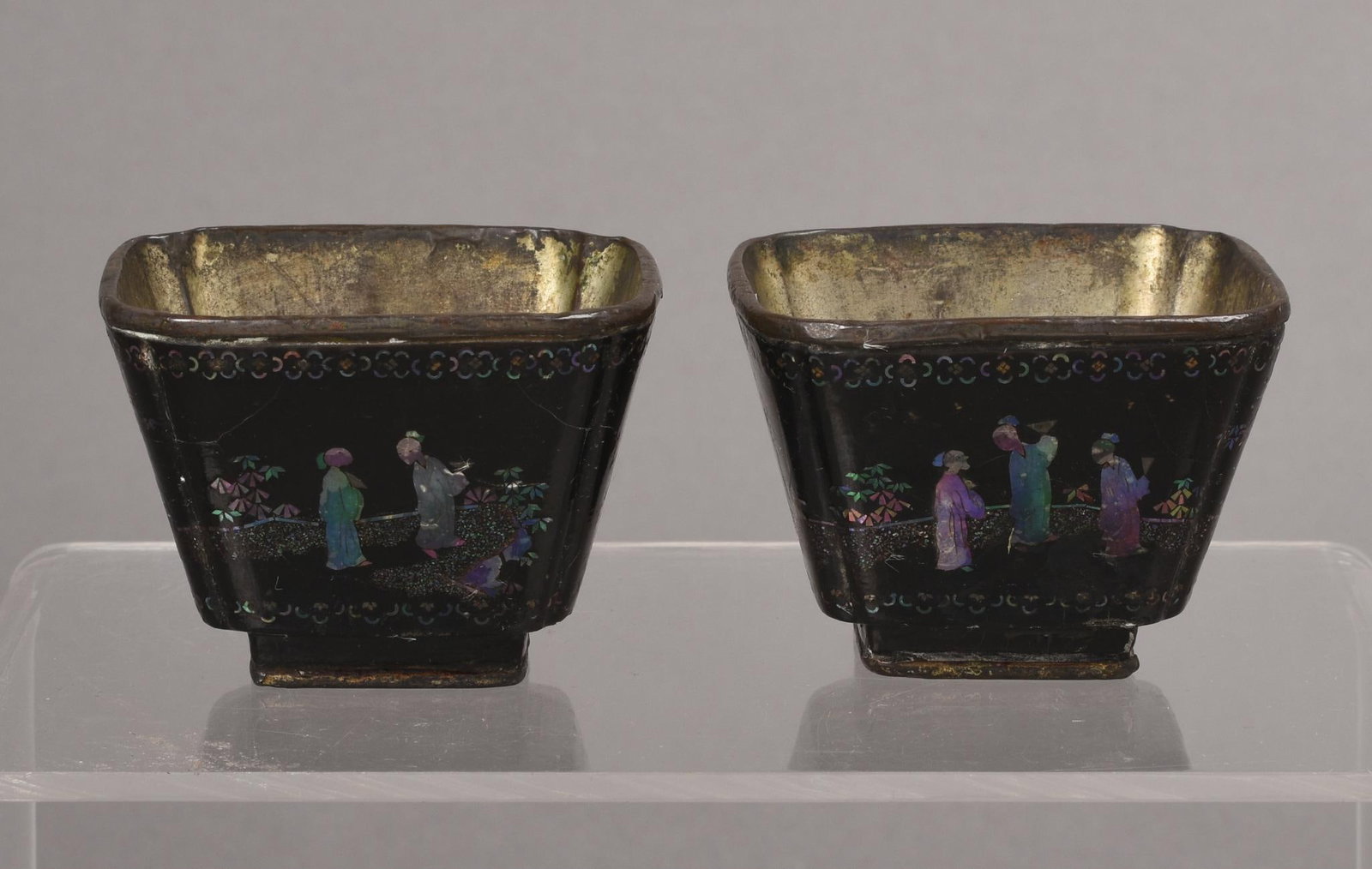 Pair of Chinese Lac Burgaute Wine Cups: 17th/18th c., height 1.5 inches.