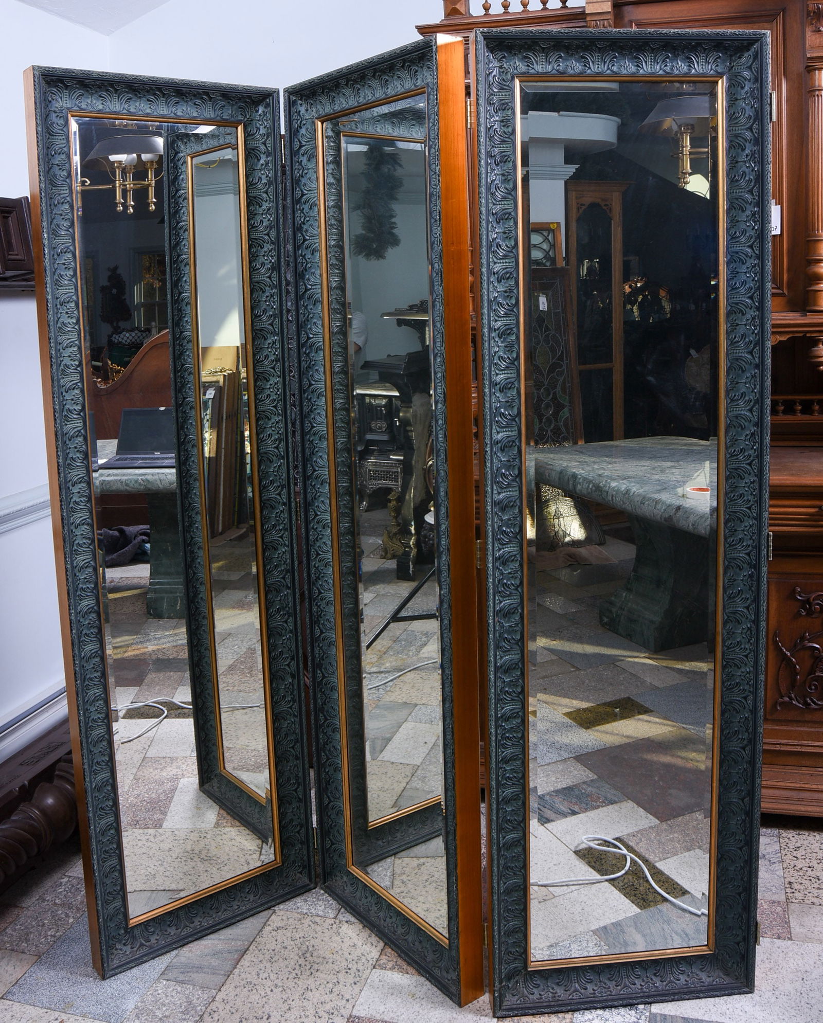 Contemporary Three Panel Screen. (1 of 1)