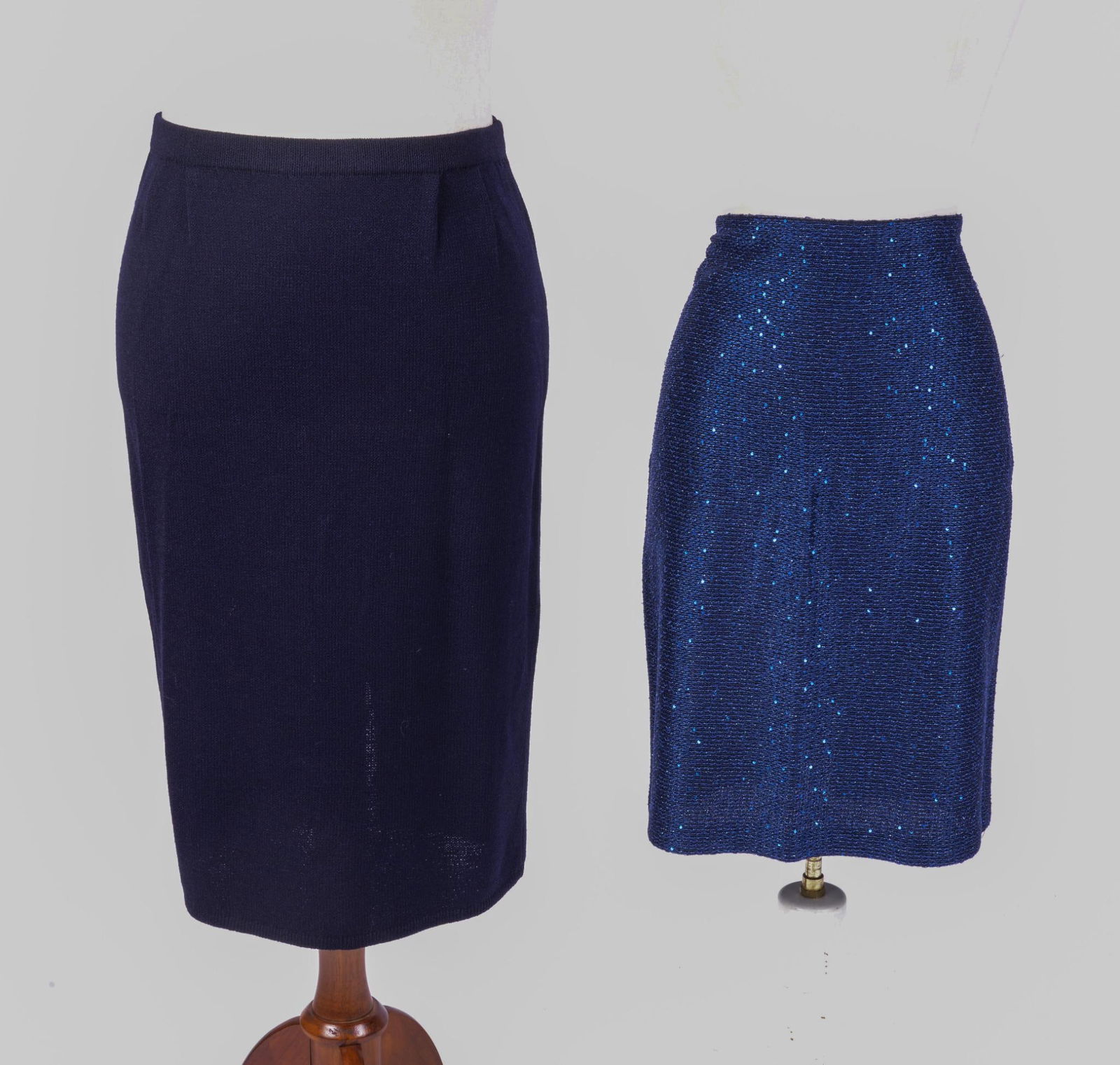 St. John Knit Sparkly Blue Skirt Size 8 (1 of 5)
