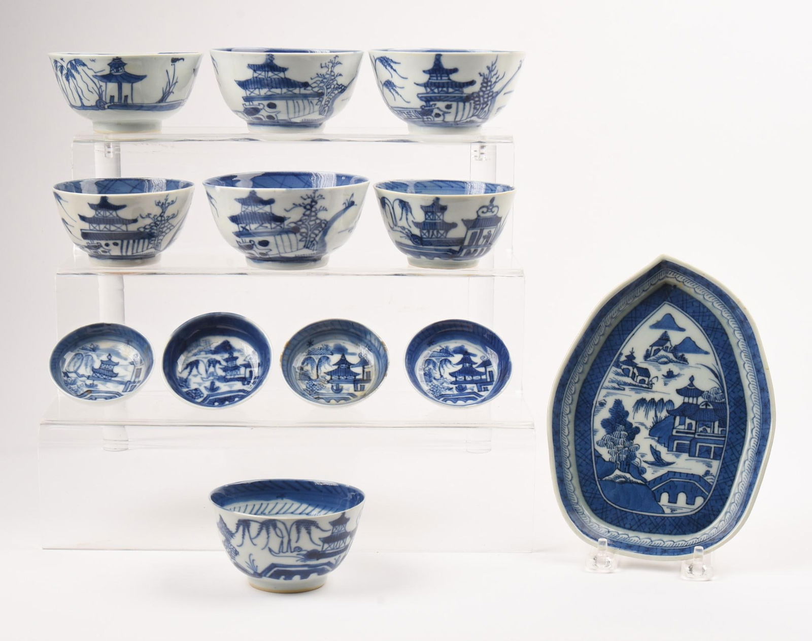 Blue and White Canton Tear Shaped Plate and 7 Finger Bowls (1 of 6)