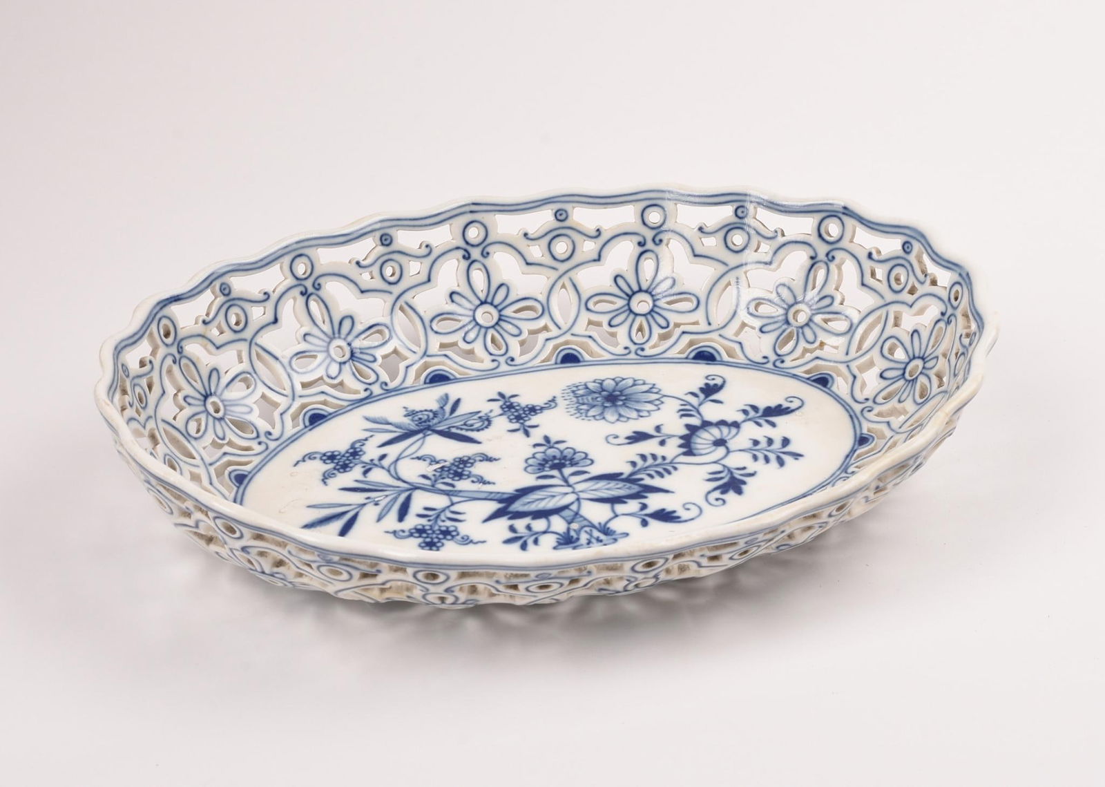 Meissen Porcelain Reticulated Dish. (1 of 4)