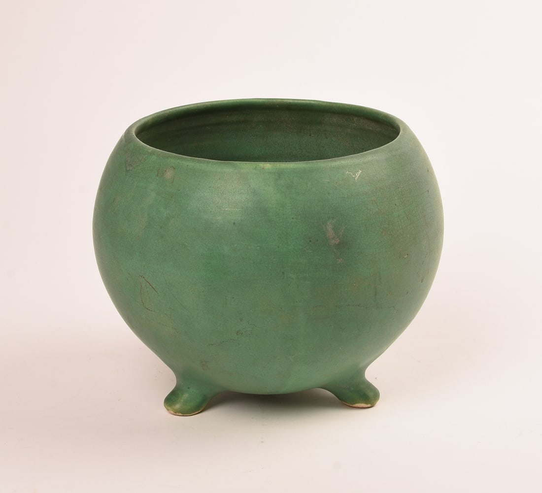 Roseville Art Pottery Matt Green Footed Bowl (1 of 5)