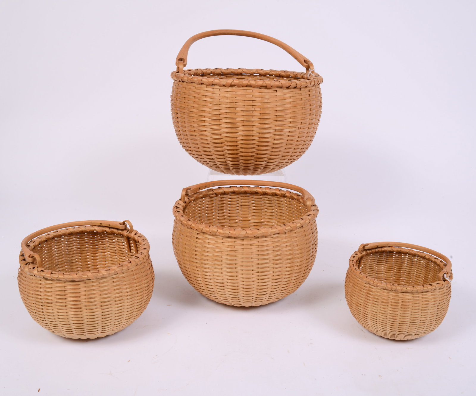 Stephen Zeh Set of Nested Baskets.: Diameter of largest 16 inches.