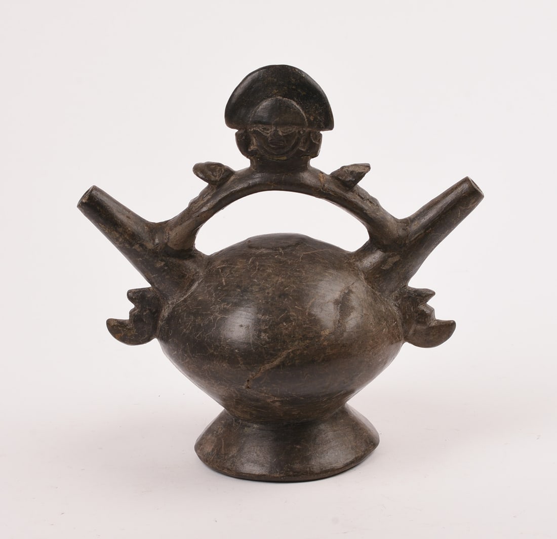 Pre-Columbian Style Clay Pot (1 of 6)